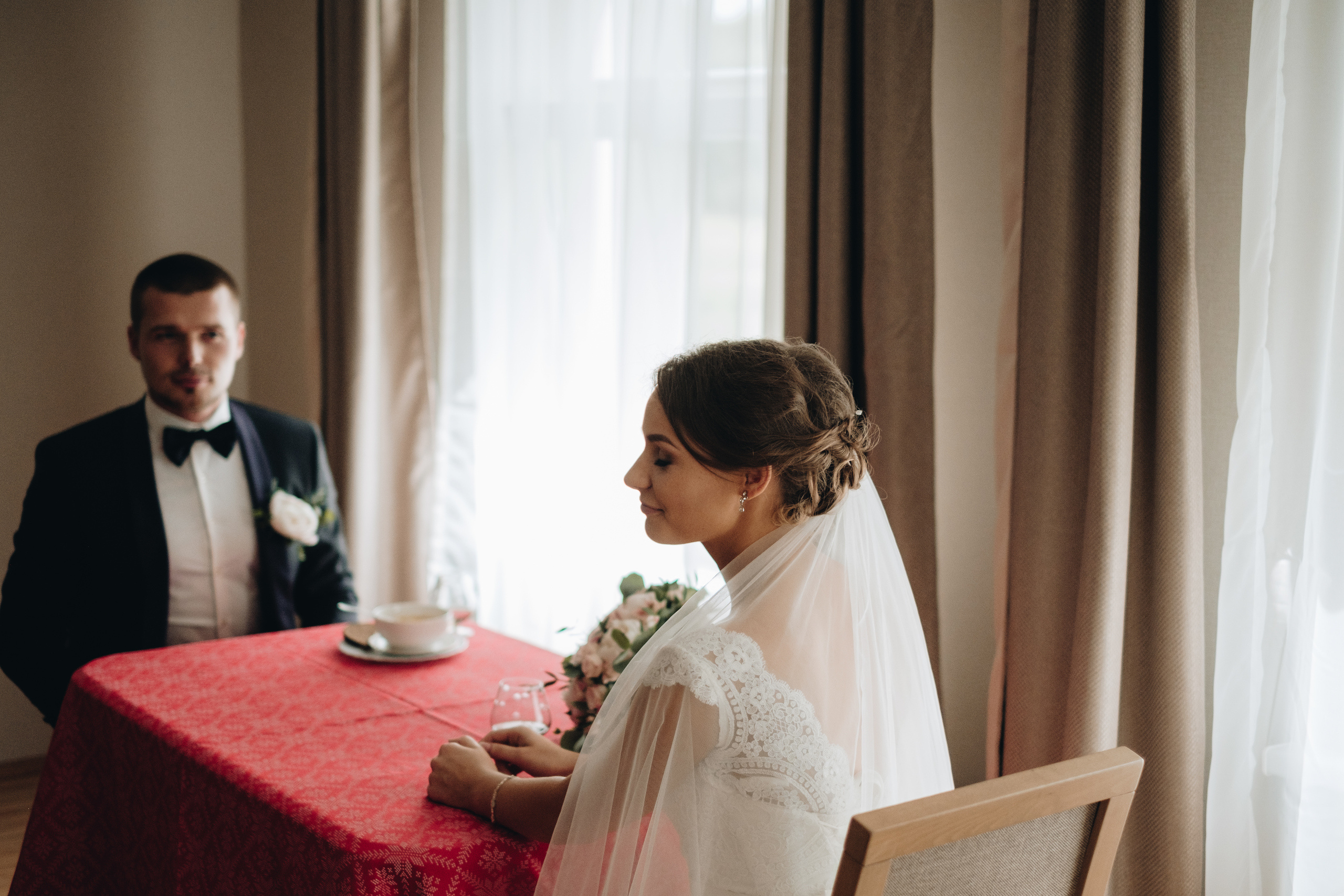 Kāzu stāsts Henrijs & Kristīne. Kāzu × Ģimenes notikumu fotografs Edgars Kalniņš