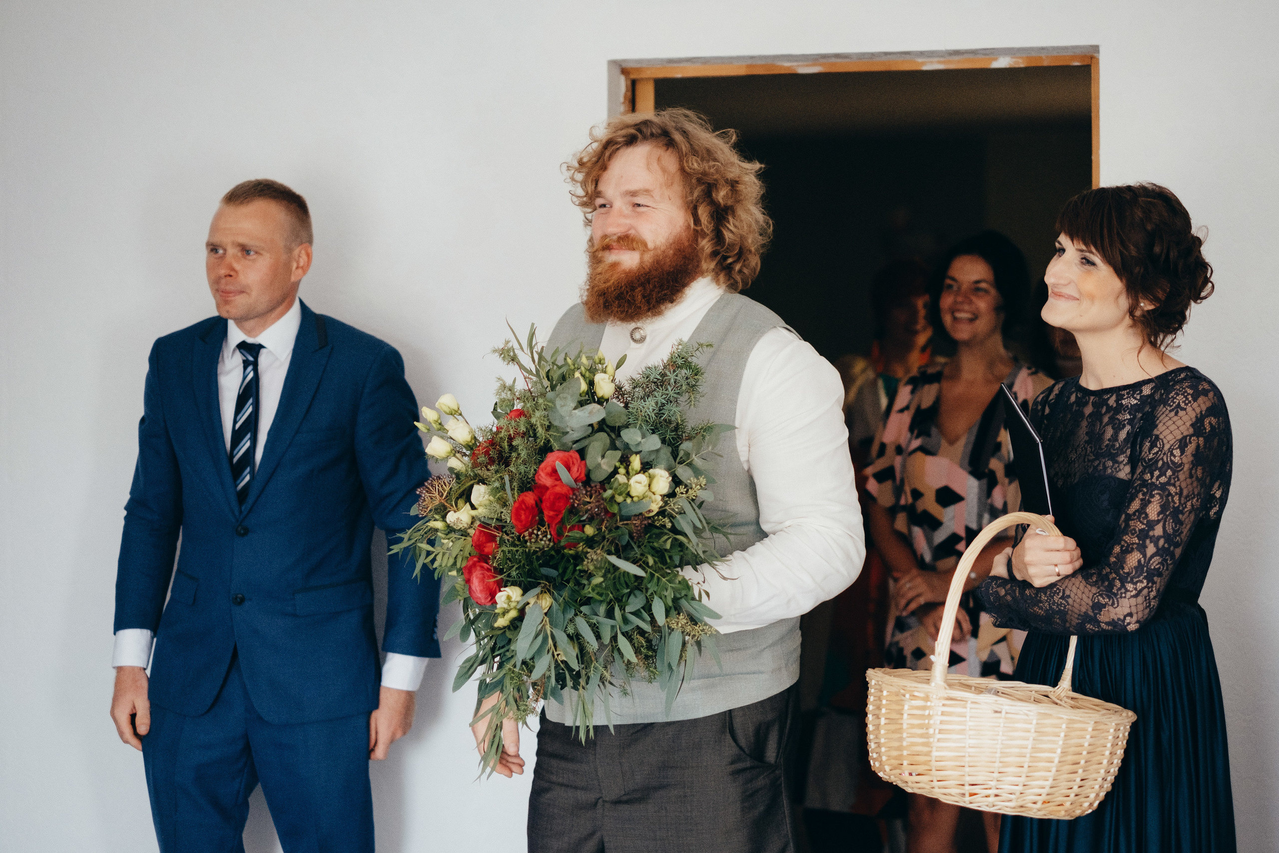 Kāzu stāsts Madara & Ingus. Kāzu × Ģimenes notikumu fotografs Edgars Kalniņš