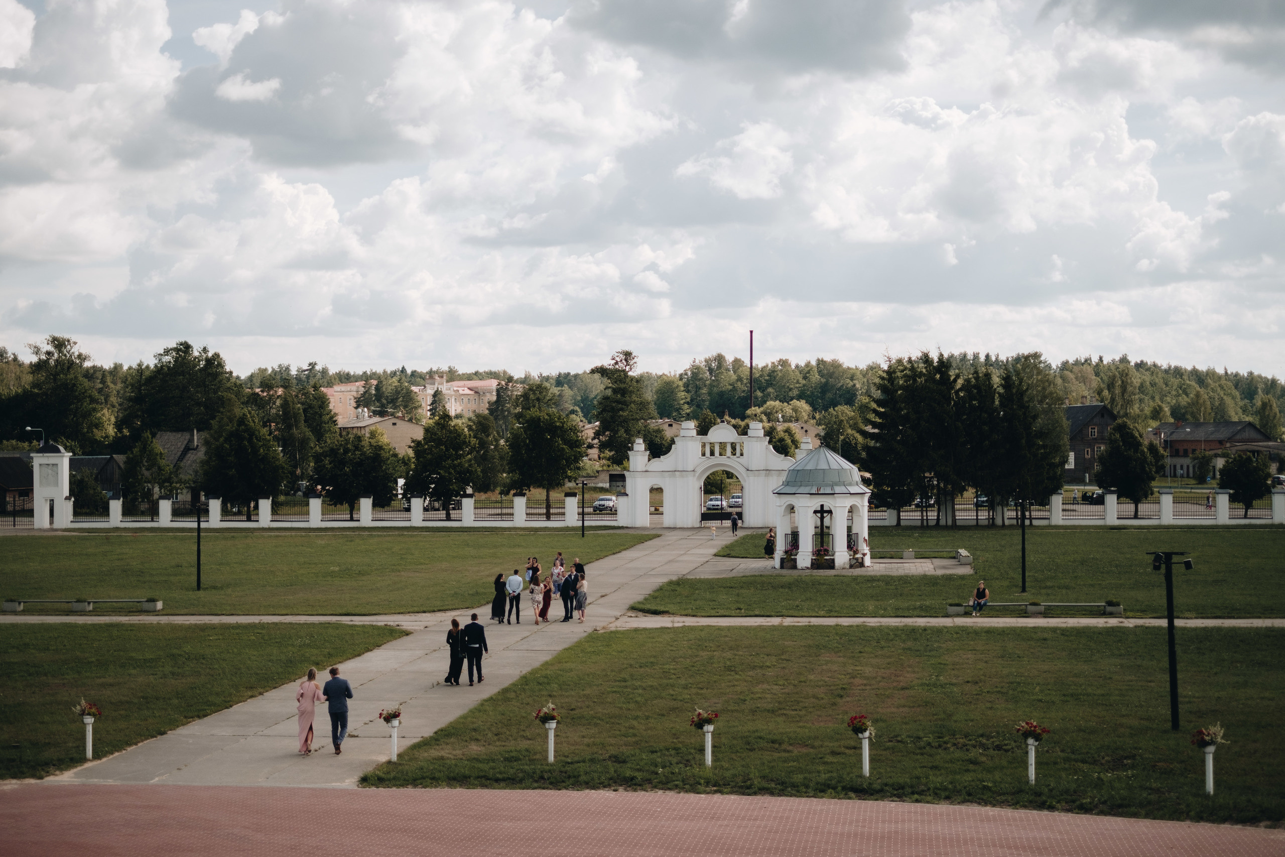 Kāzu stāsts Henrijs & Kristīne. Kāzu × Ģimenes notikumu fotografs Edgars Kalniņš