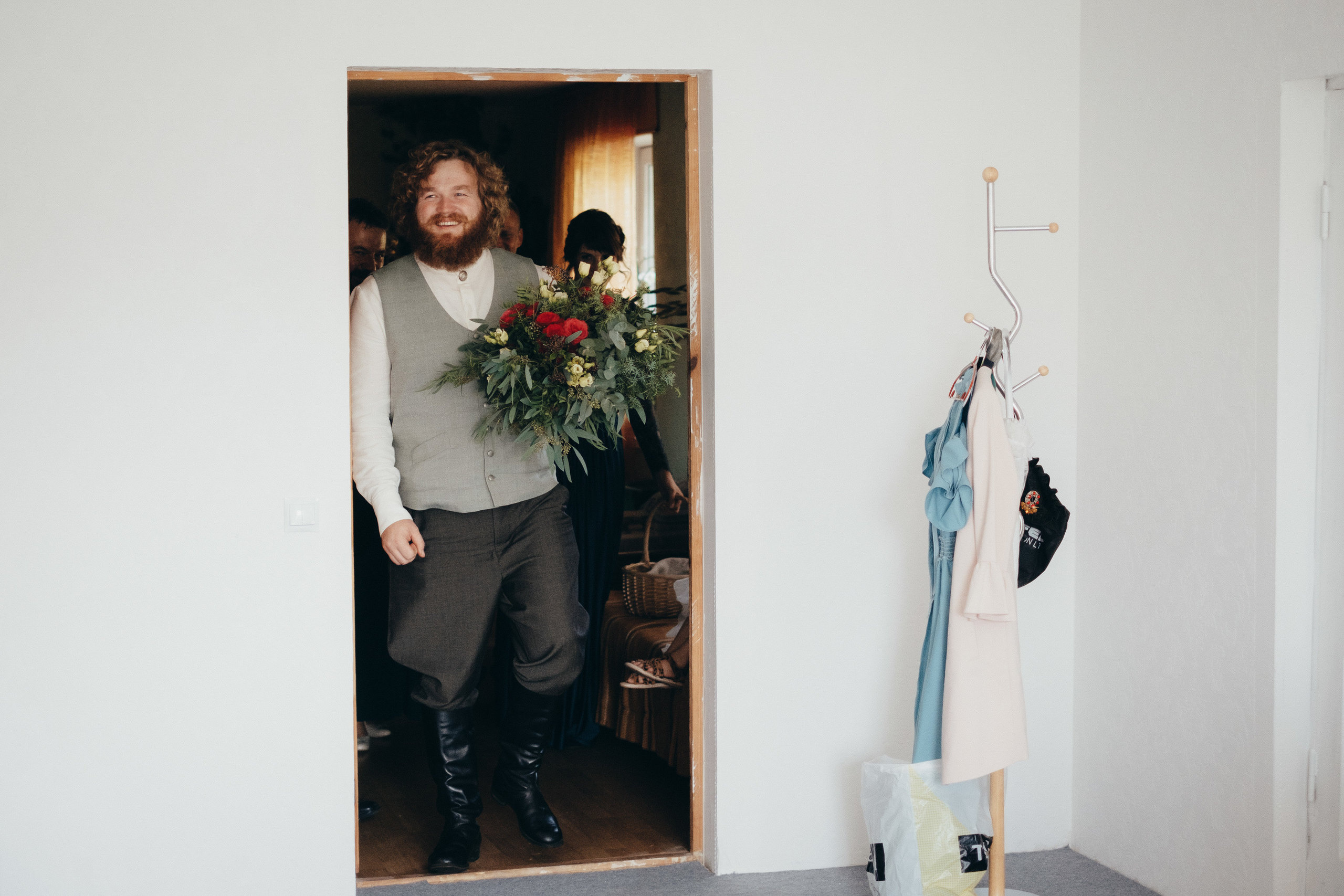 Kāzu stāsts Madara & Ingus. Kāzu × Ģimenes notikumu fotografs Edgars Kalniņš