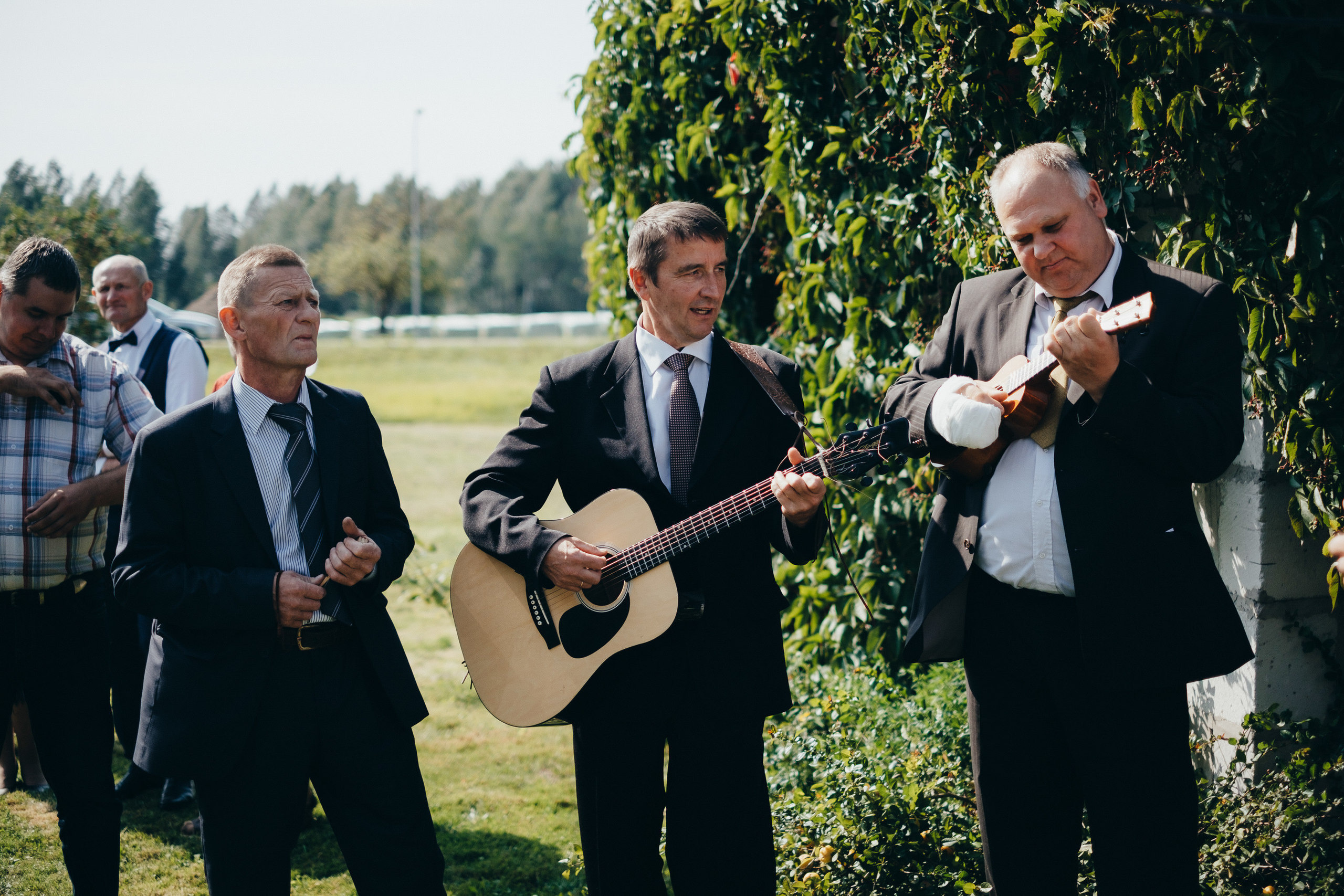 Kāzu stāsts Madara & Ingus. Kāzu × Ģimenes notikumu fotografs Edgars Kalniņš