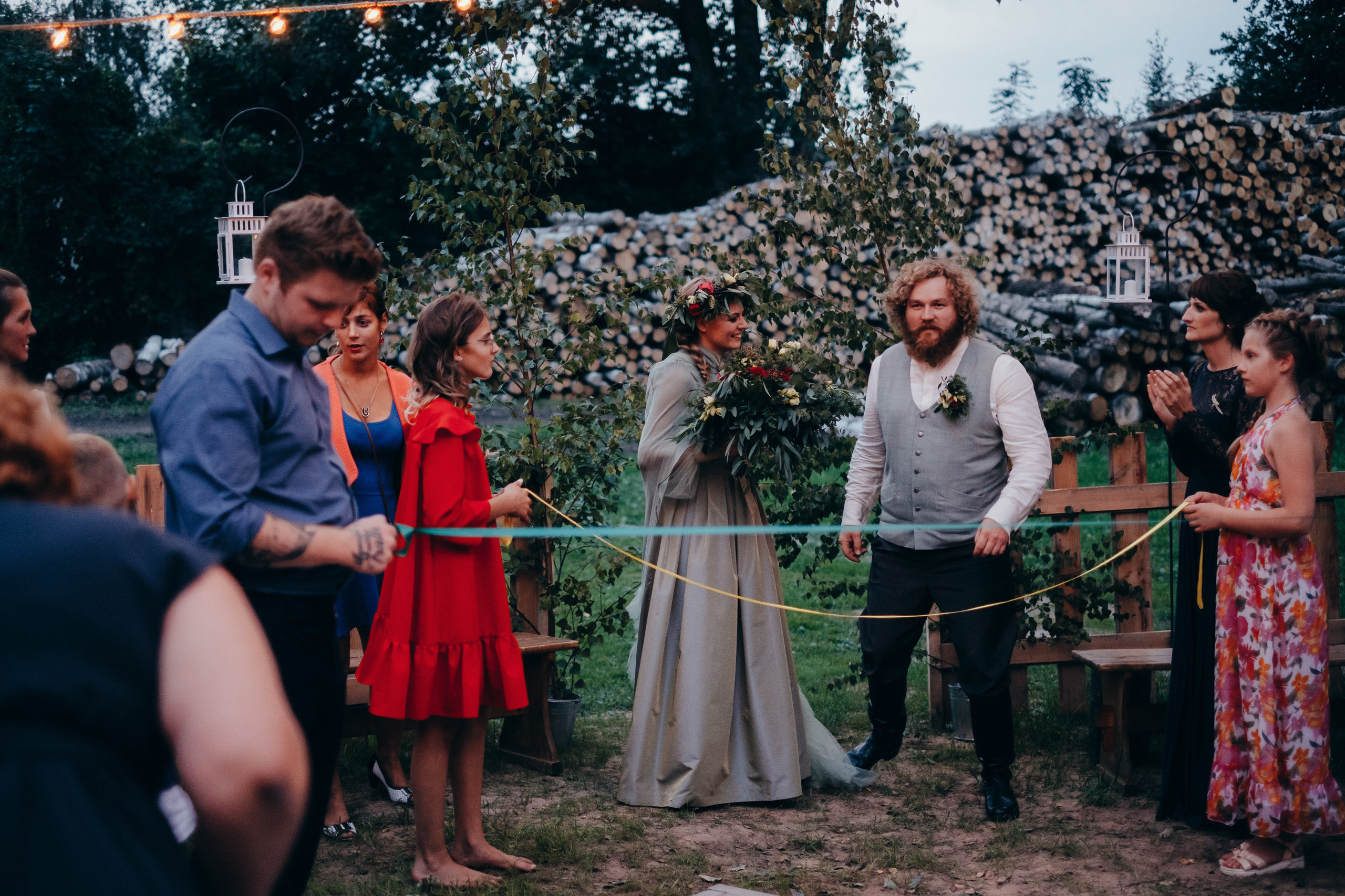 Kāzu stāsts Madara & Ingus. Kāzu × Ģimenes notikumu fotografs Edgars Kalniņš