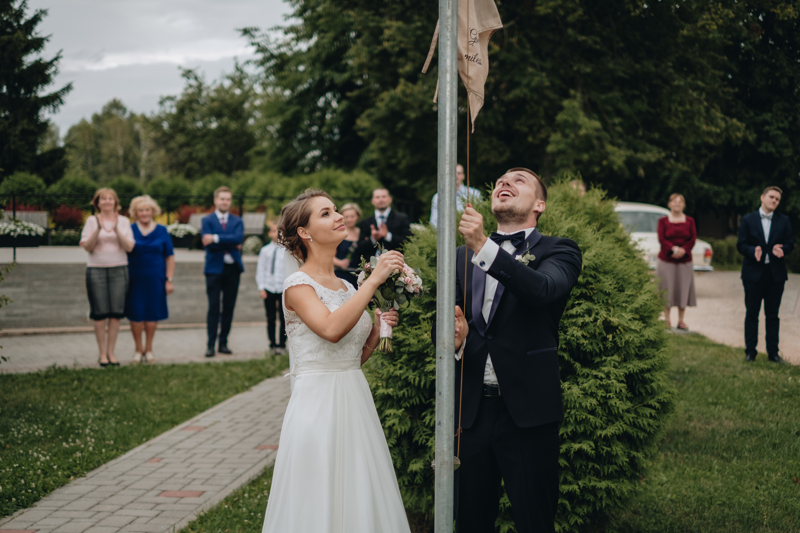 Kāzu stāsts Henrijs & Kristīne. Kāzu × Ģimenes notikumu fotografs Edgars Kalniņš