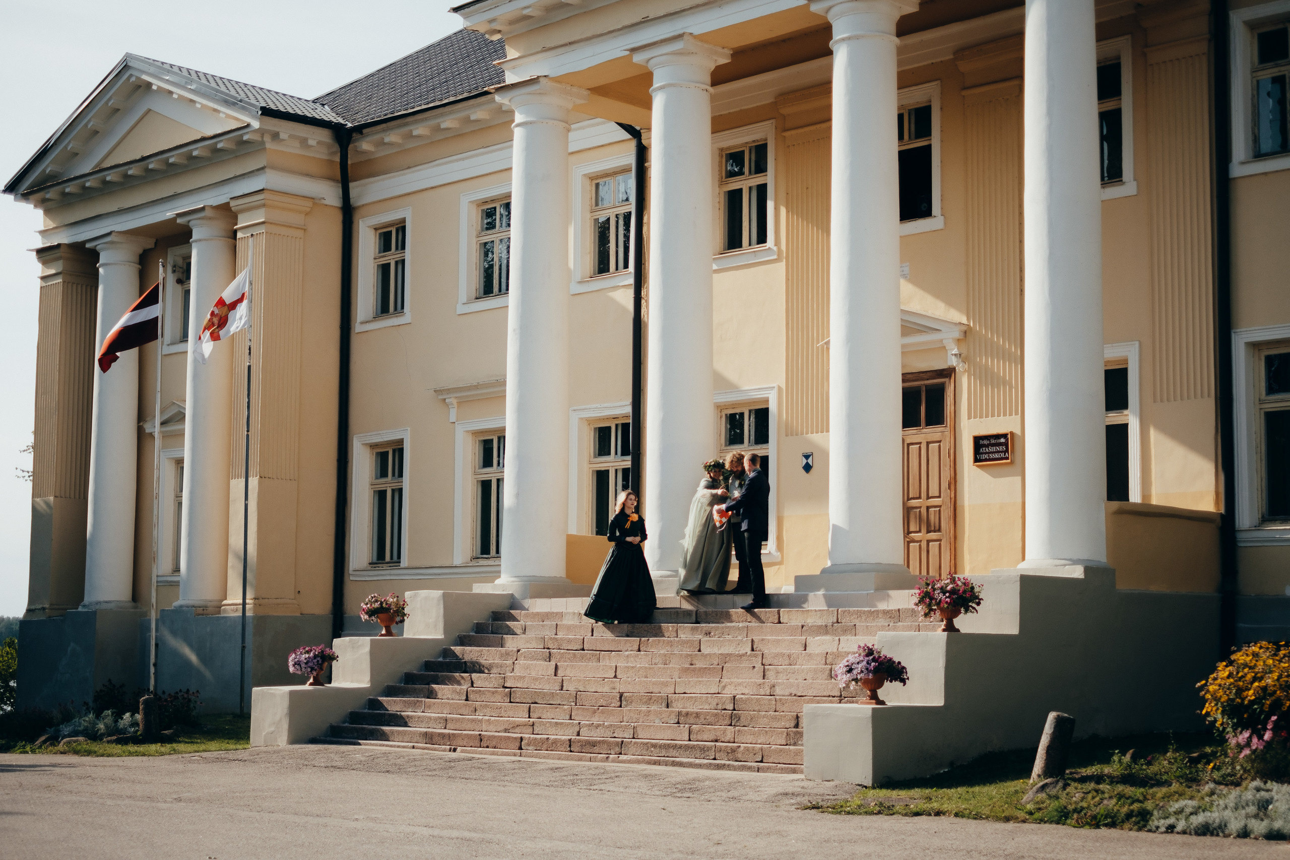 Kāzu stāsts Madara & Ingus. Kāzu × Ģimenes notikumu fotografs Edgars Kalniņš