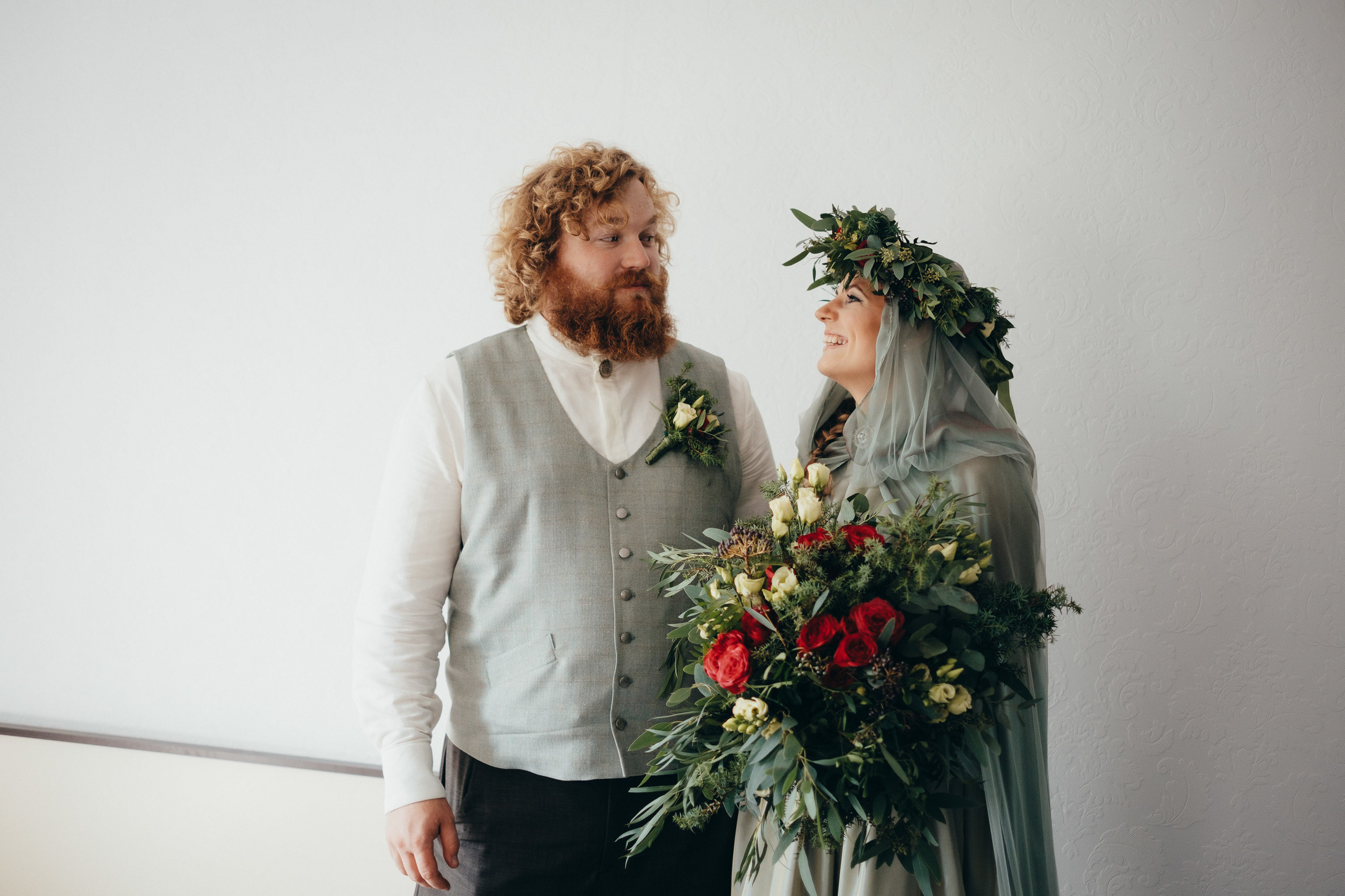 Kāzu stāsts Madara & Ingus. Kāzu × Ģimenes notikumu fotografs Edgars Kalniņš