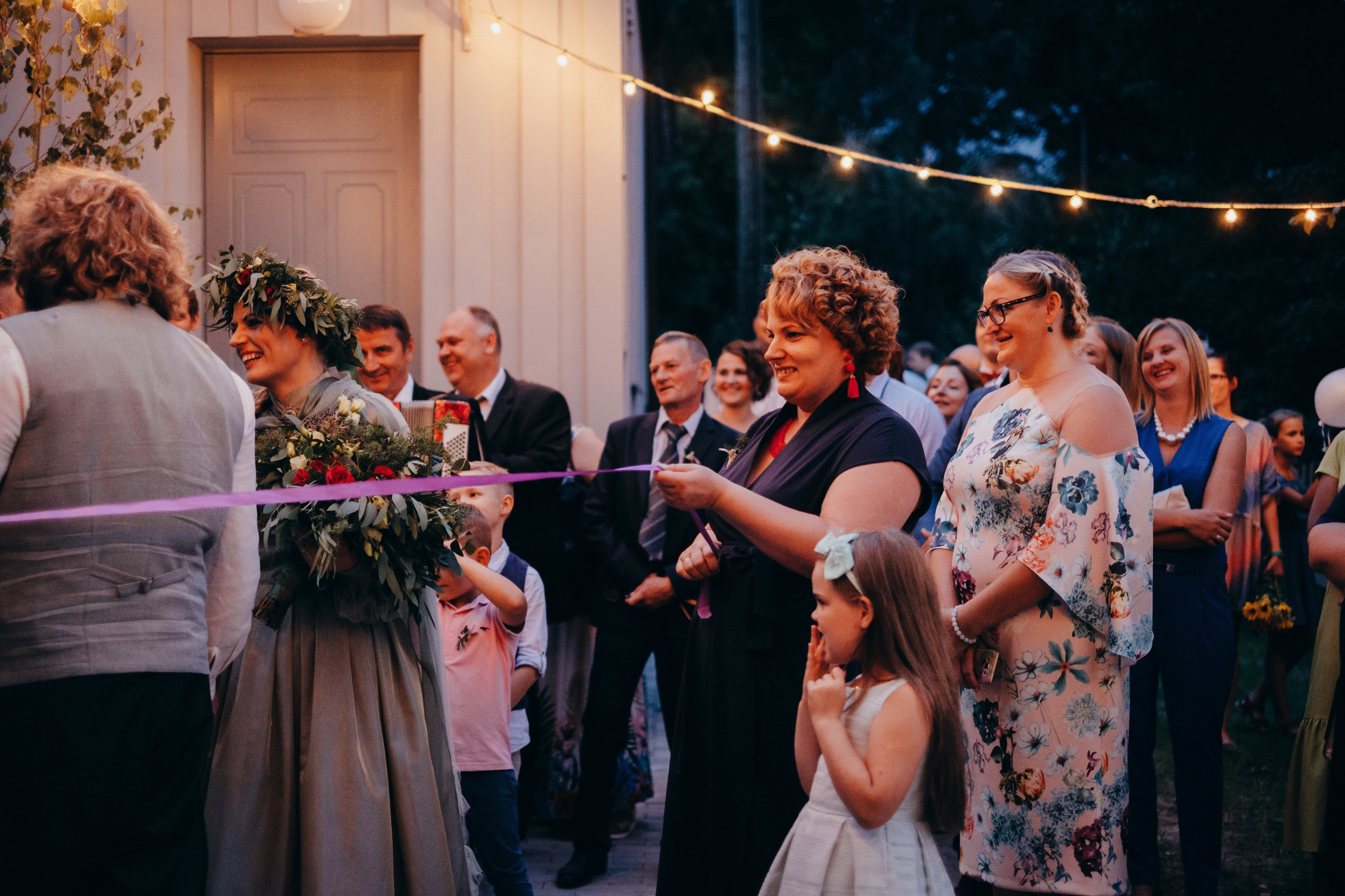 Kāzu stāsts Madara & Ingus. Kāzu × Ģimenes notikumu fotografs Edgars Kalniņš