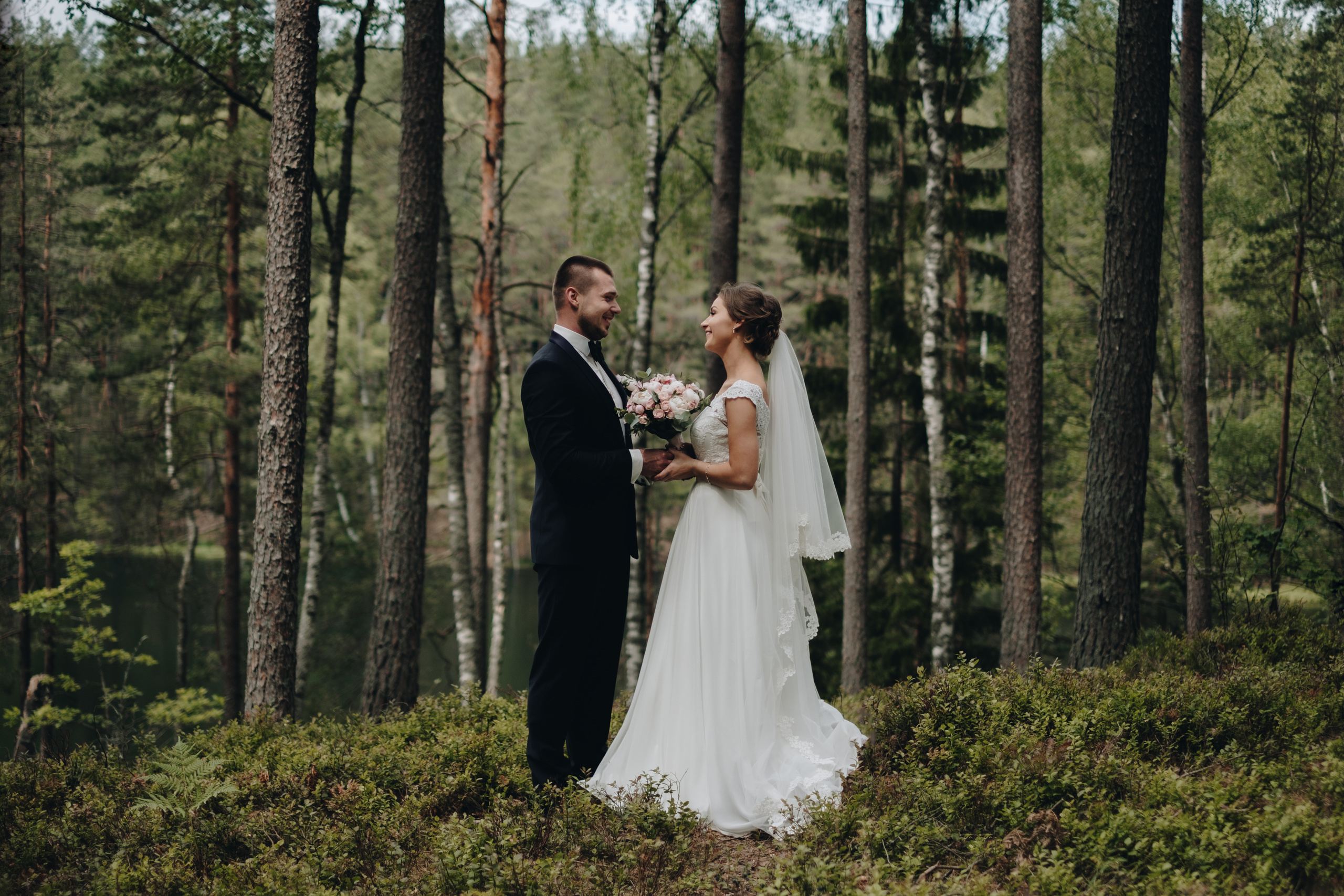 Kāzu stāsts Henrijs & Kristīne. Kāzu × Ģimenes notikumu fotografs Edgars Kalniņš