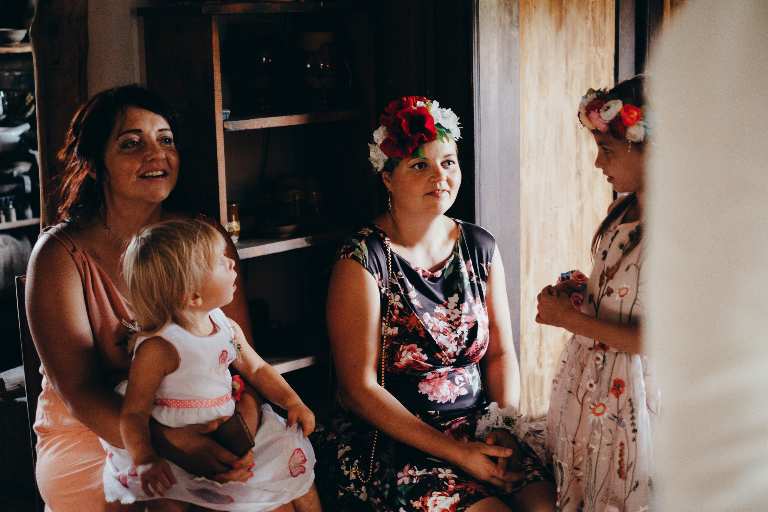 Kāzu stāsts Madara & Ingus. Kāzu × Ģimenes notikumu fotografs Edgars Kalniņš