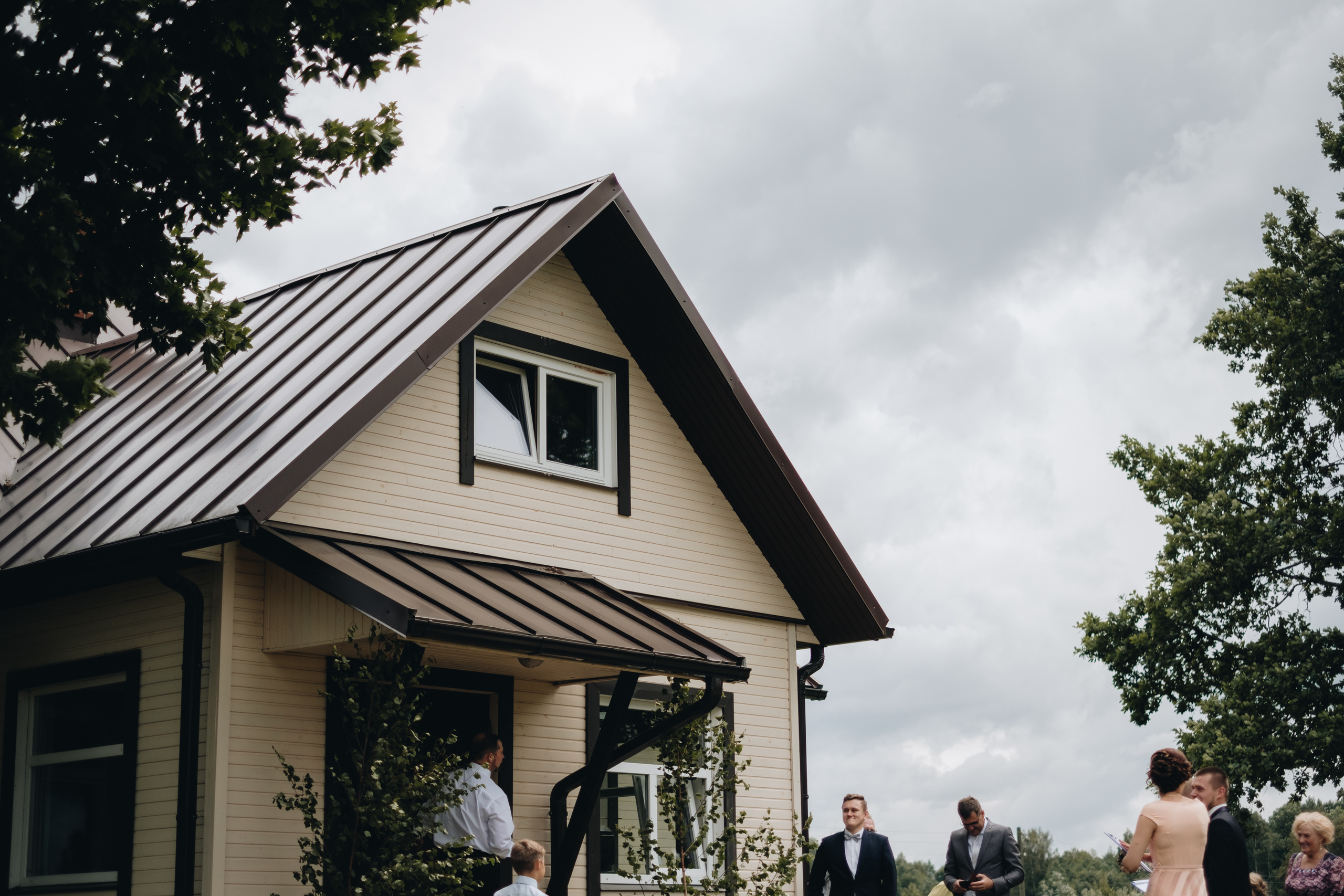 Kāzu stāsts Henrijs & Kristīne. Kāzu × Ģimenes notikumu fotografs Edgars Kalniņš
