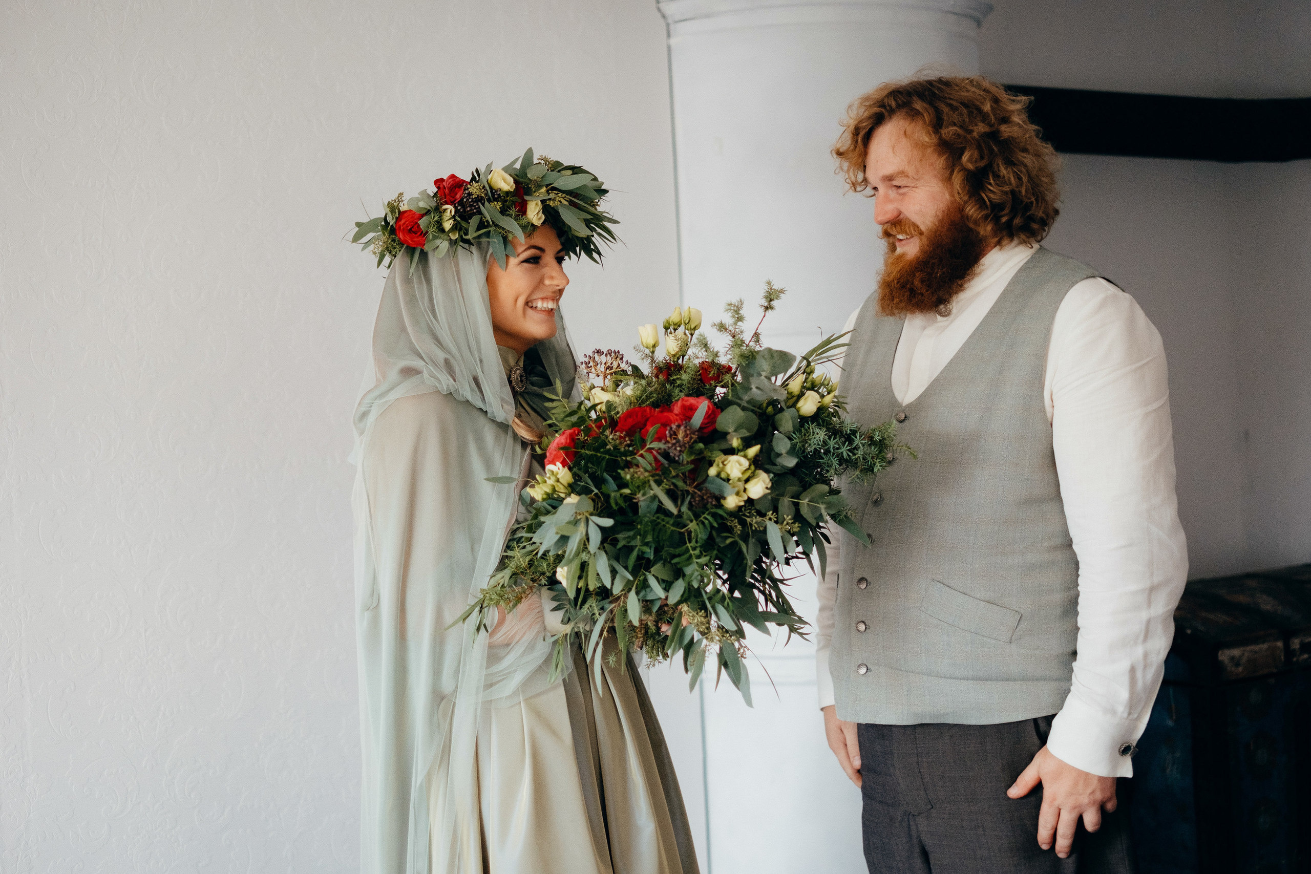 Kāzu stāsts Madara & Ingus. Kāzu × Ģimenes notikumu fotografs Edgars Kalniņš
