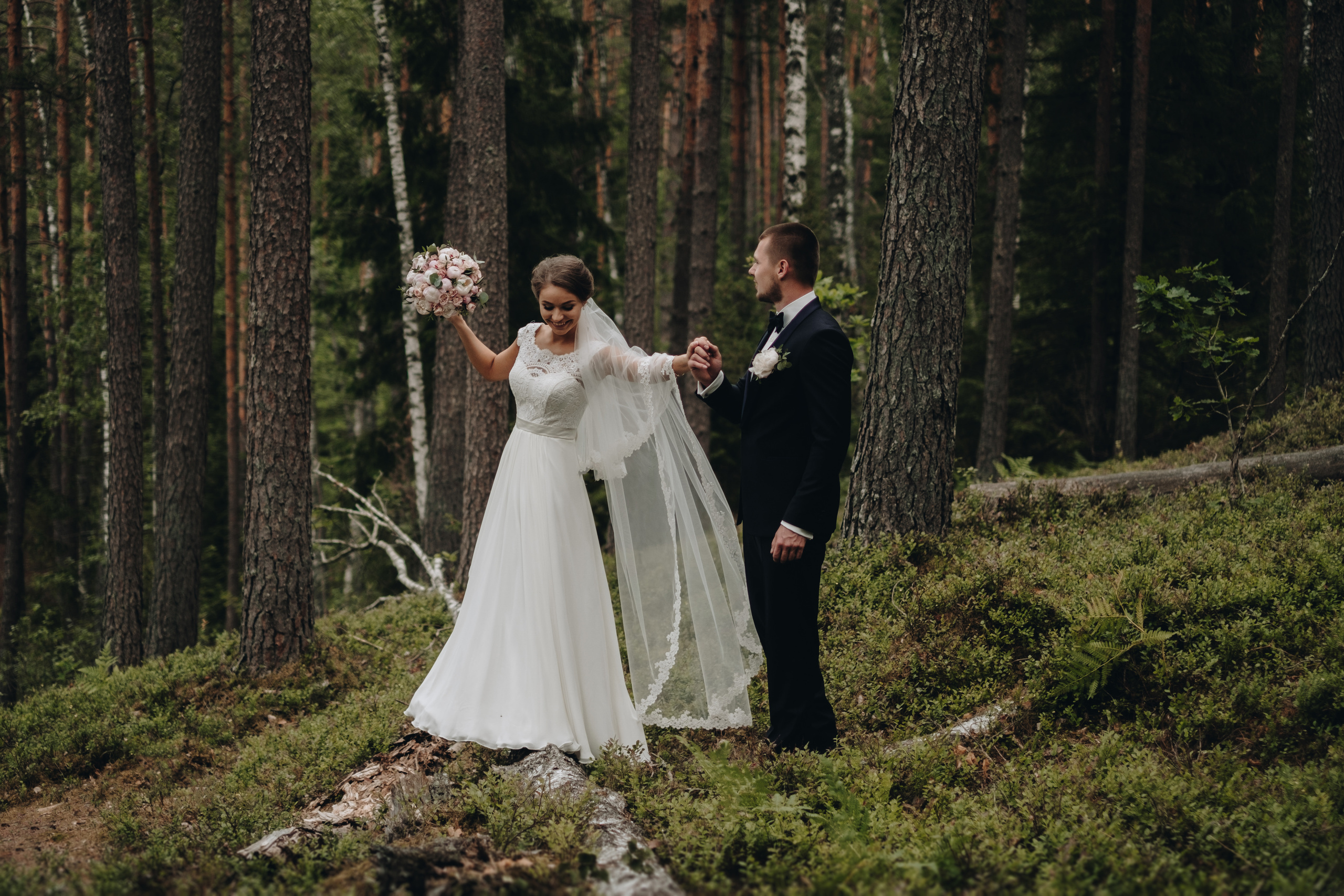Kāzu stāsts Henrijs & Kristīne. Kāzu × Ģimenes notikumu fotografs Edgars Kalniņš