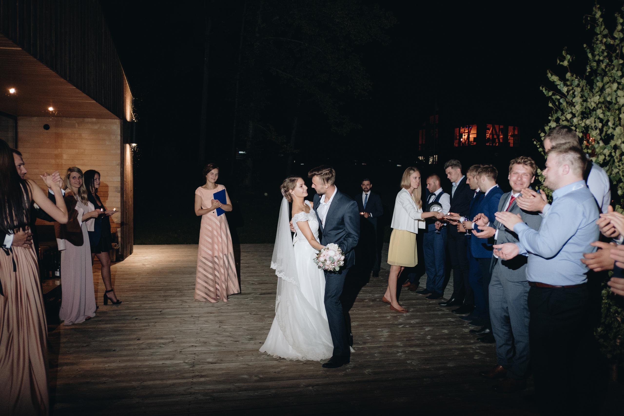 Kāzu stāsts Henrijs & Kristīne. Kāzu × Ģimenes notikumu fotografs Edgars Kalniņš