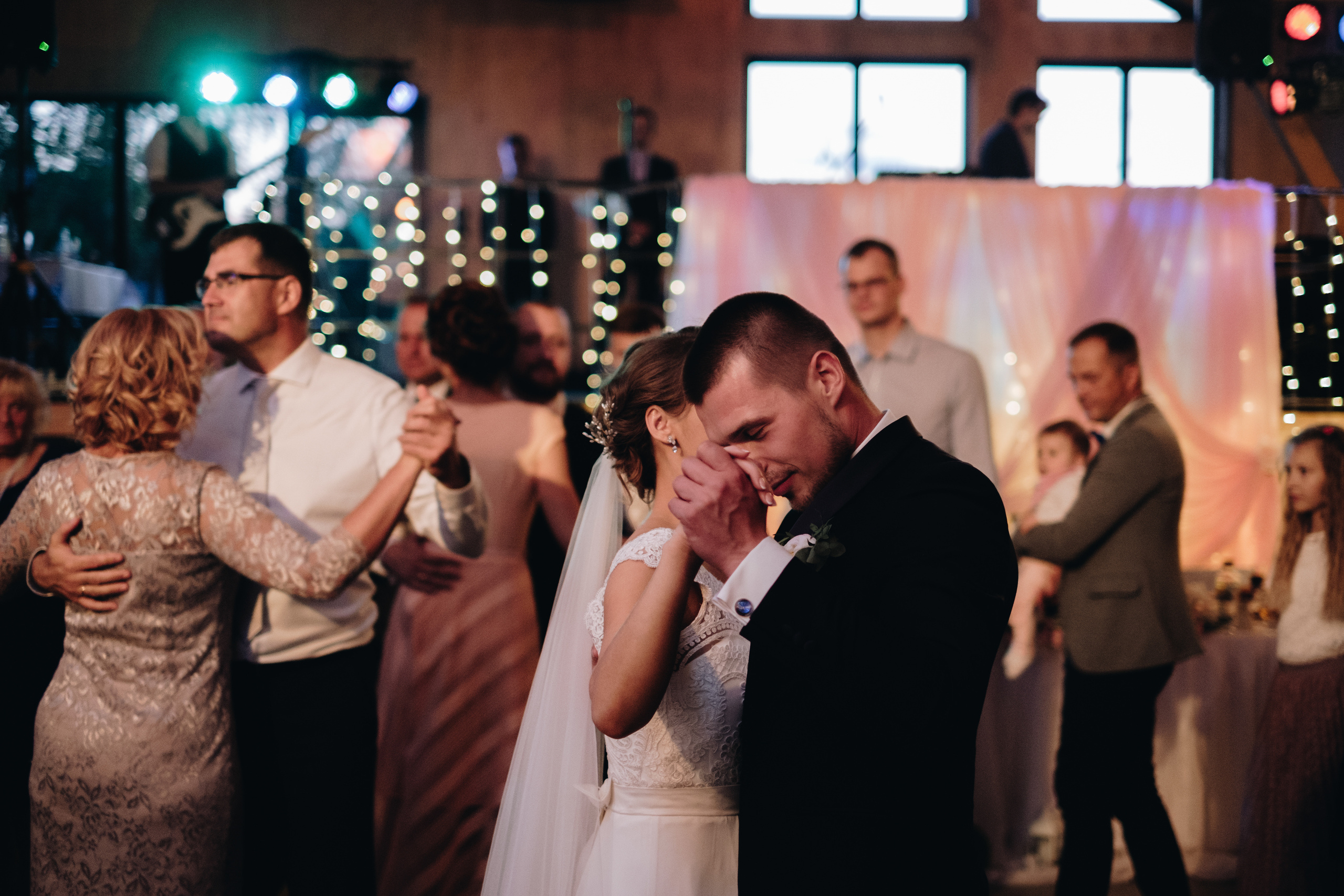 Kāzu stāsts Henrijs & Kristīne. Kāzu × Ģimenes notikumu fotografs Edgars Kalniņš