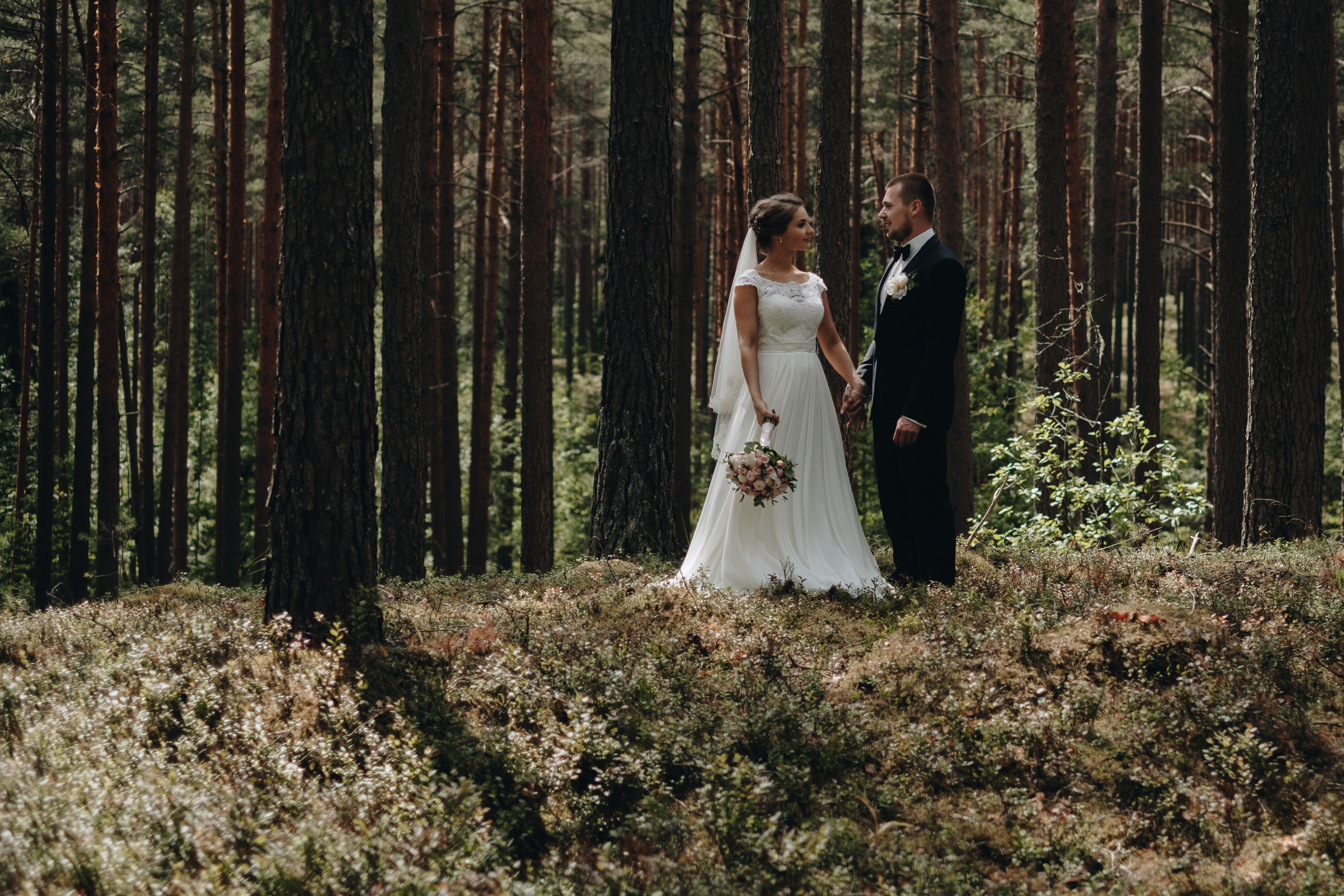 Kāzu stāsts Henrijs & Kristīne. Kāzu × Ģimenes notikumu fotografs Edgars Kalniņš
