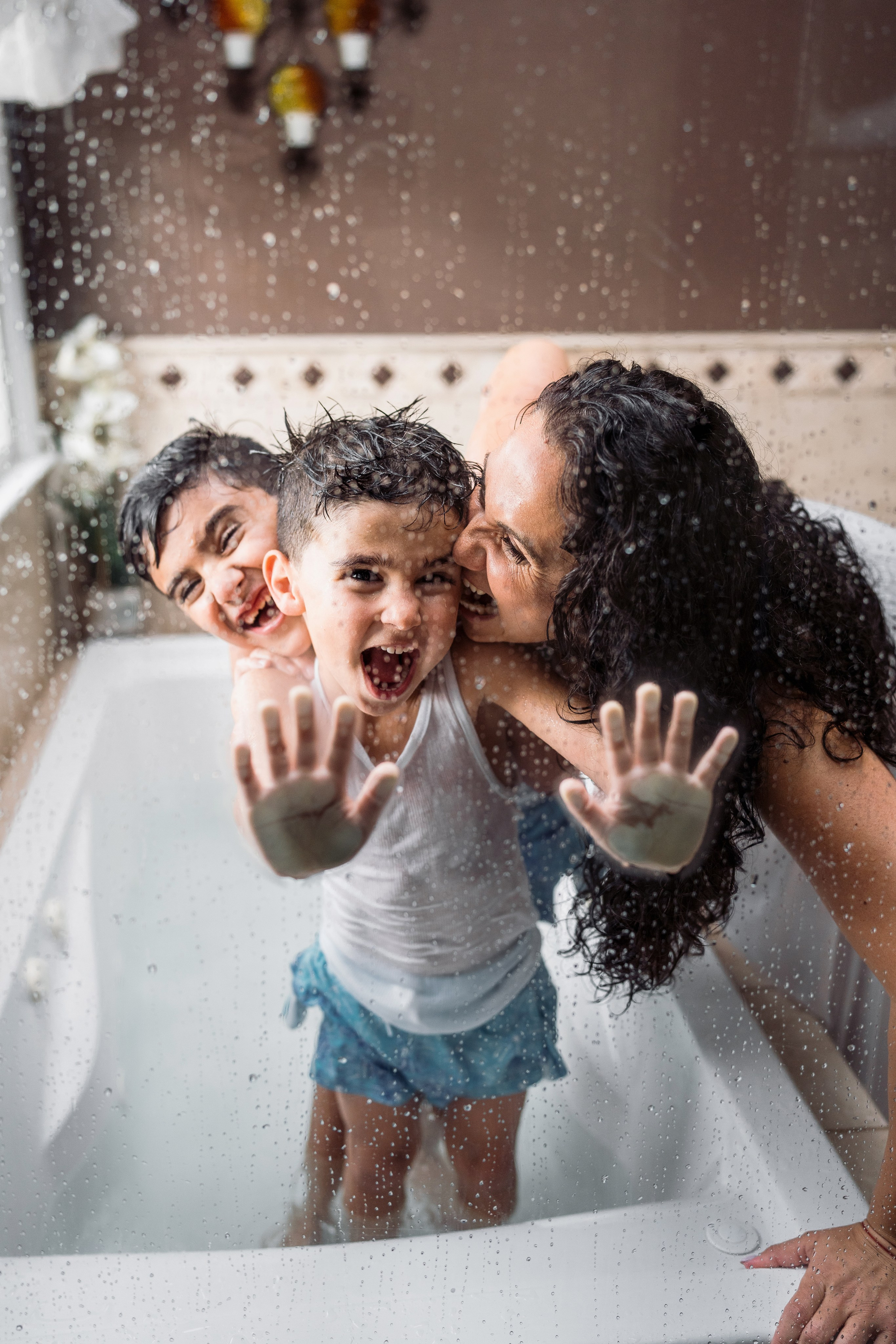 Indoor Family Photography – Warm & Relaxed Atmosphere. Alisa Tant — Family and newborn photographer Bucks County, Montgomery county, Philadelphia, NJ