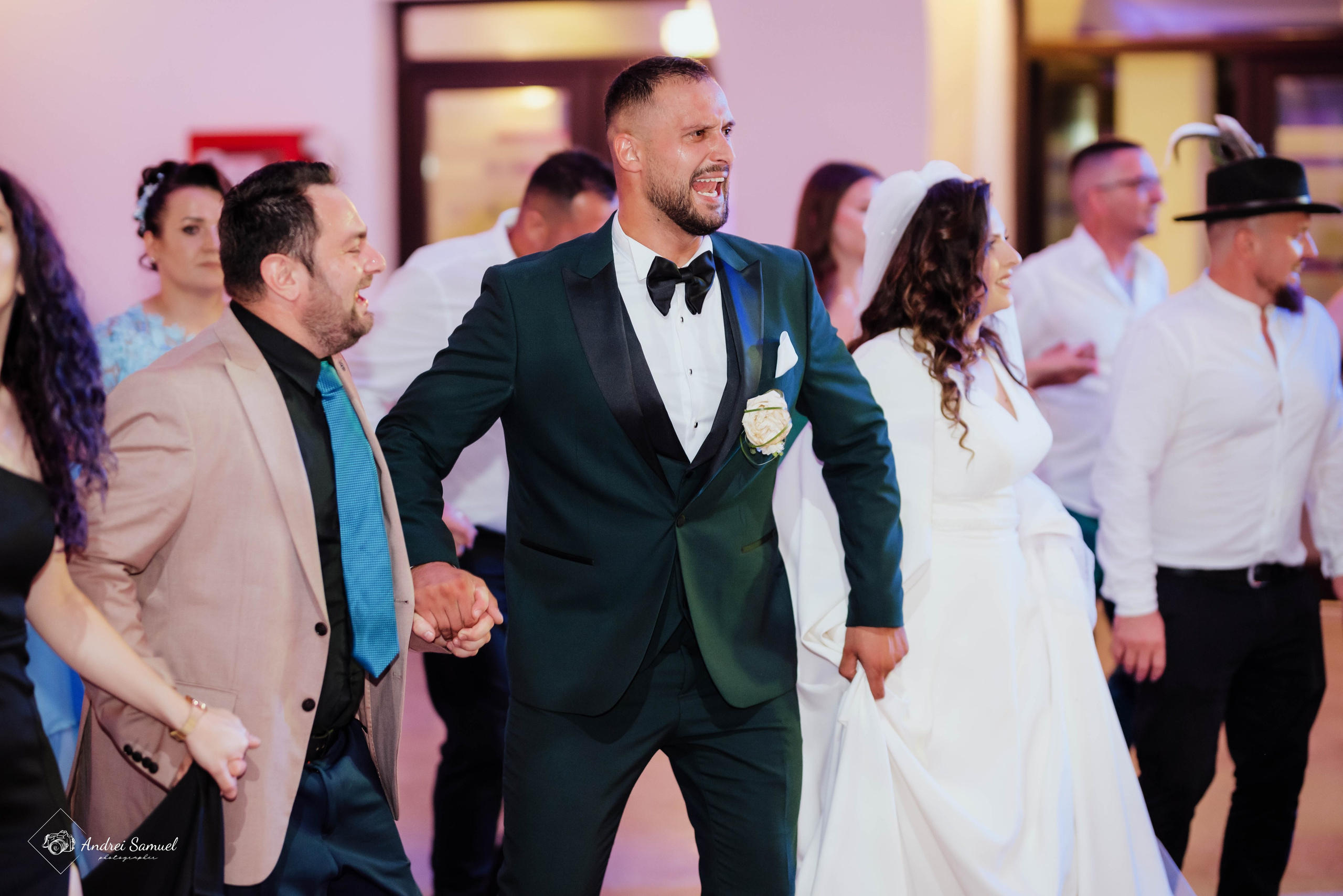 Oana & Romil. Andrei Samuel – Fotograf București | Evenimente, Studio, Imobiliare, Produs