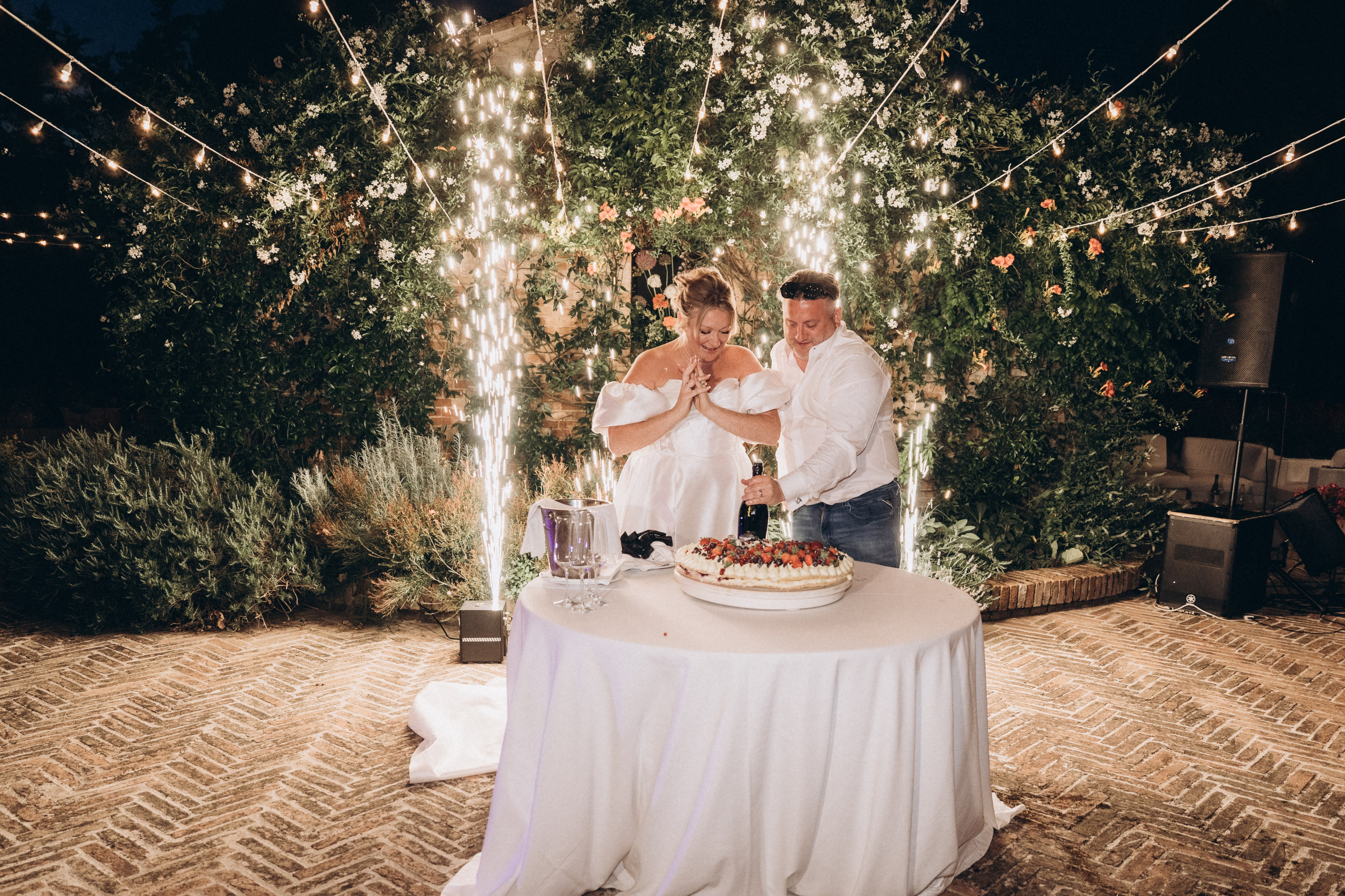 SARAH AND DEAN _VILLA TAMBOLINA. PHOTOGRAPHER IN ITALY