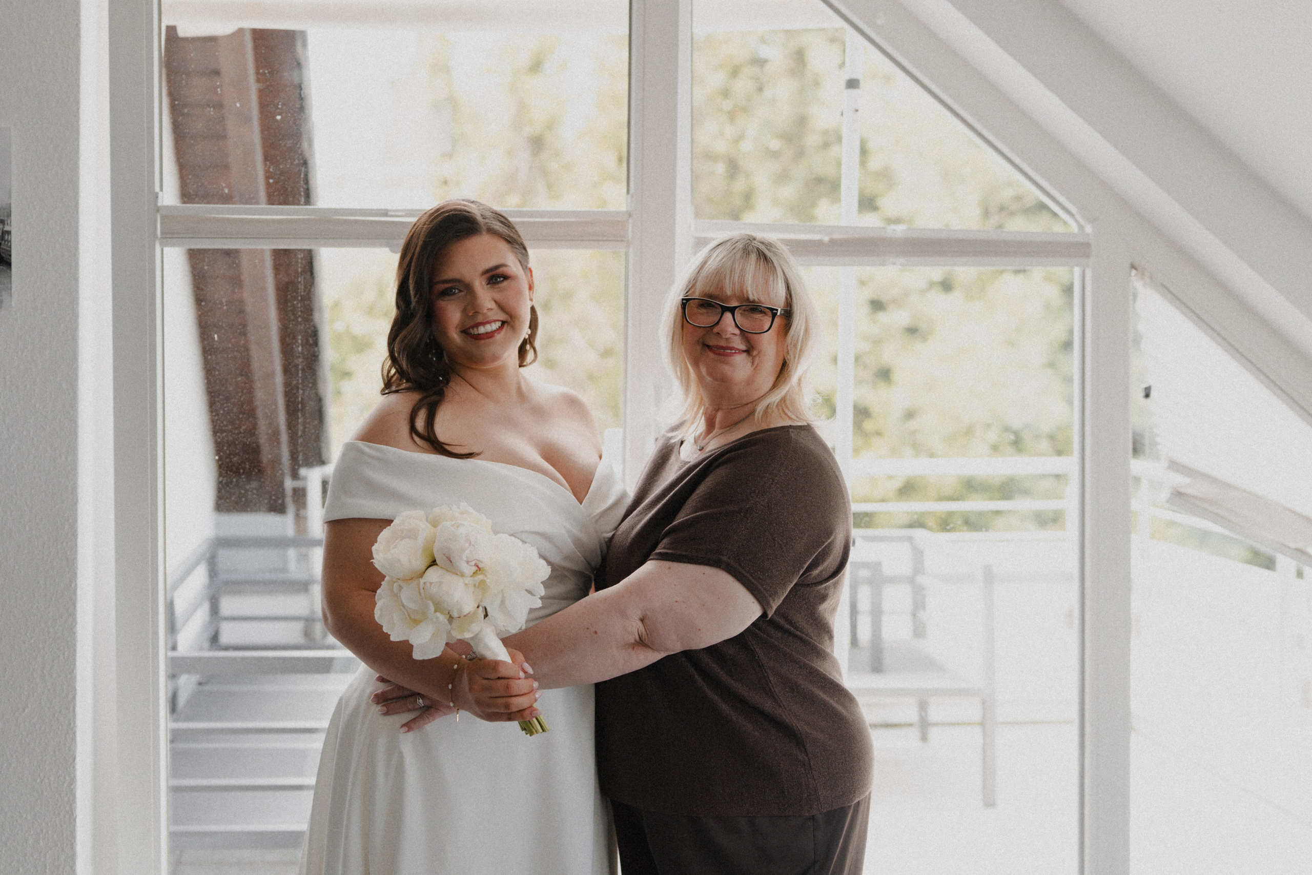 Jessica & Felix I Gesellschaft Harmonie Bochum. Hochzeitsfotografin Bochum | Halyna Reiche Fotografie NRW