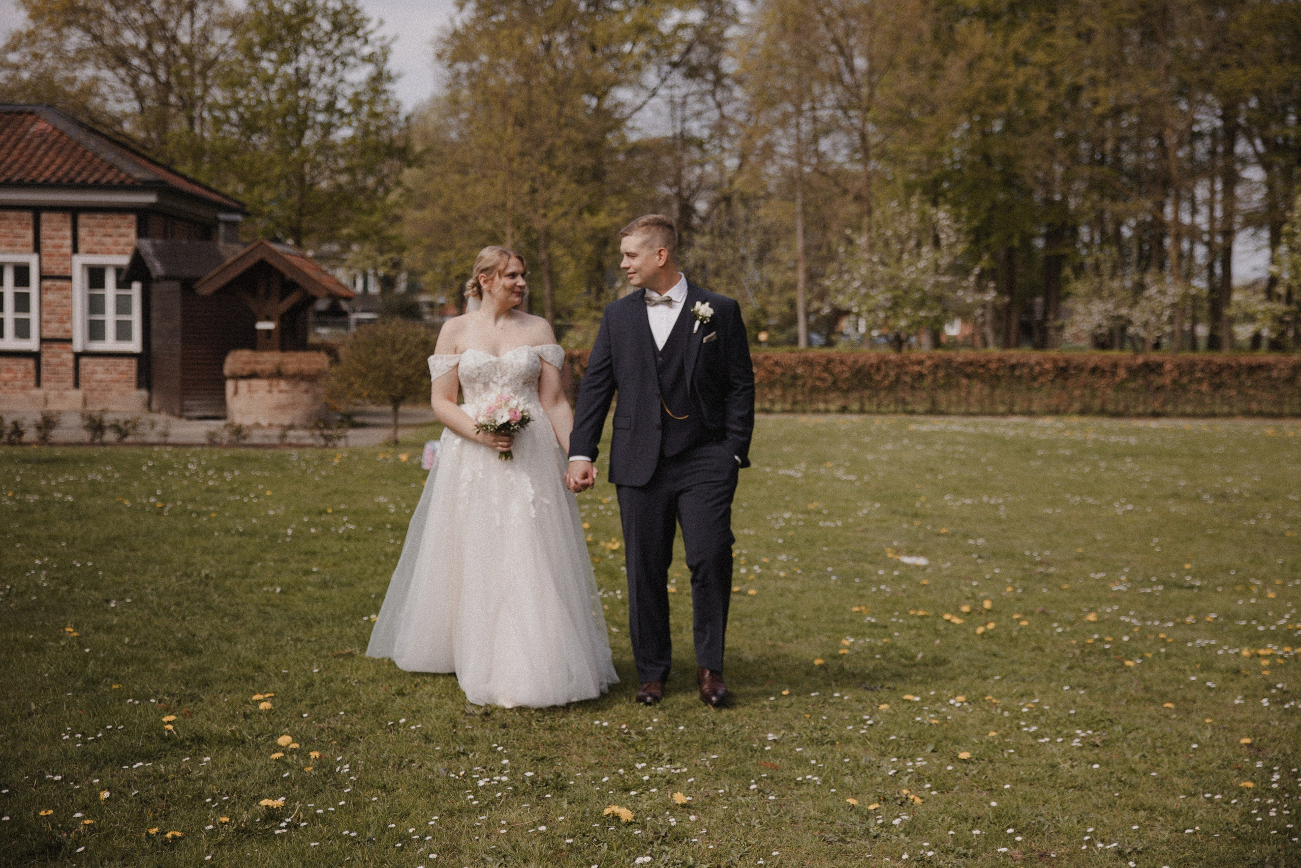 Lorena & Jan l Schloss Sythen. Hochzeitsfotografin Bochum | Halyna Reiche Fotografie NRW