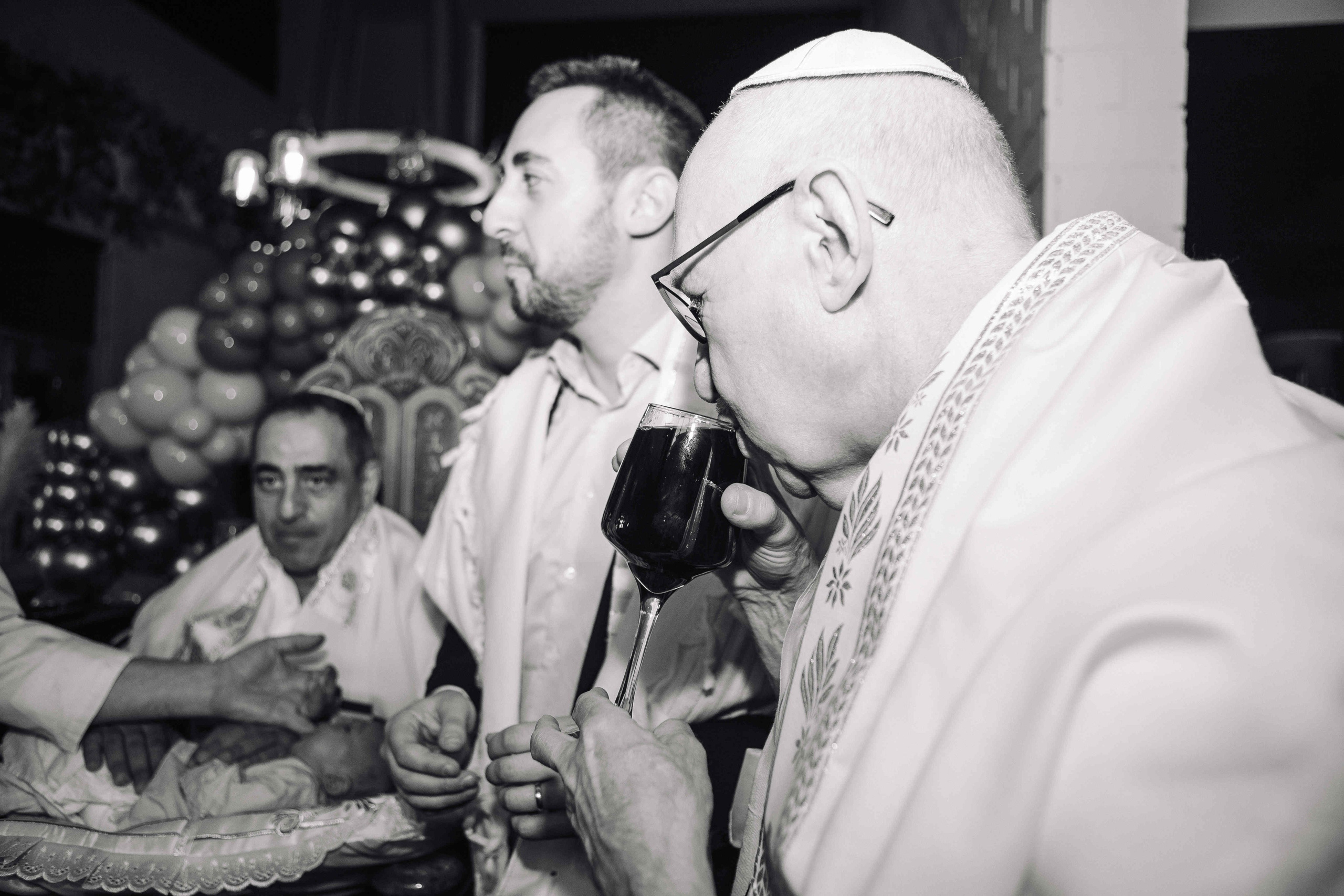 BRIT MILA (BIG EVENT). PHOTOGRAPHER IN ISRAEL