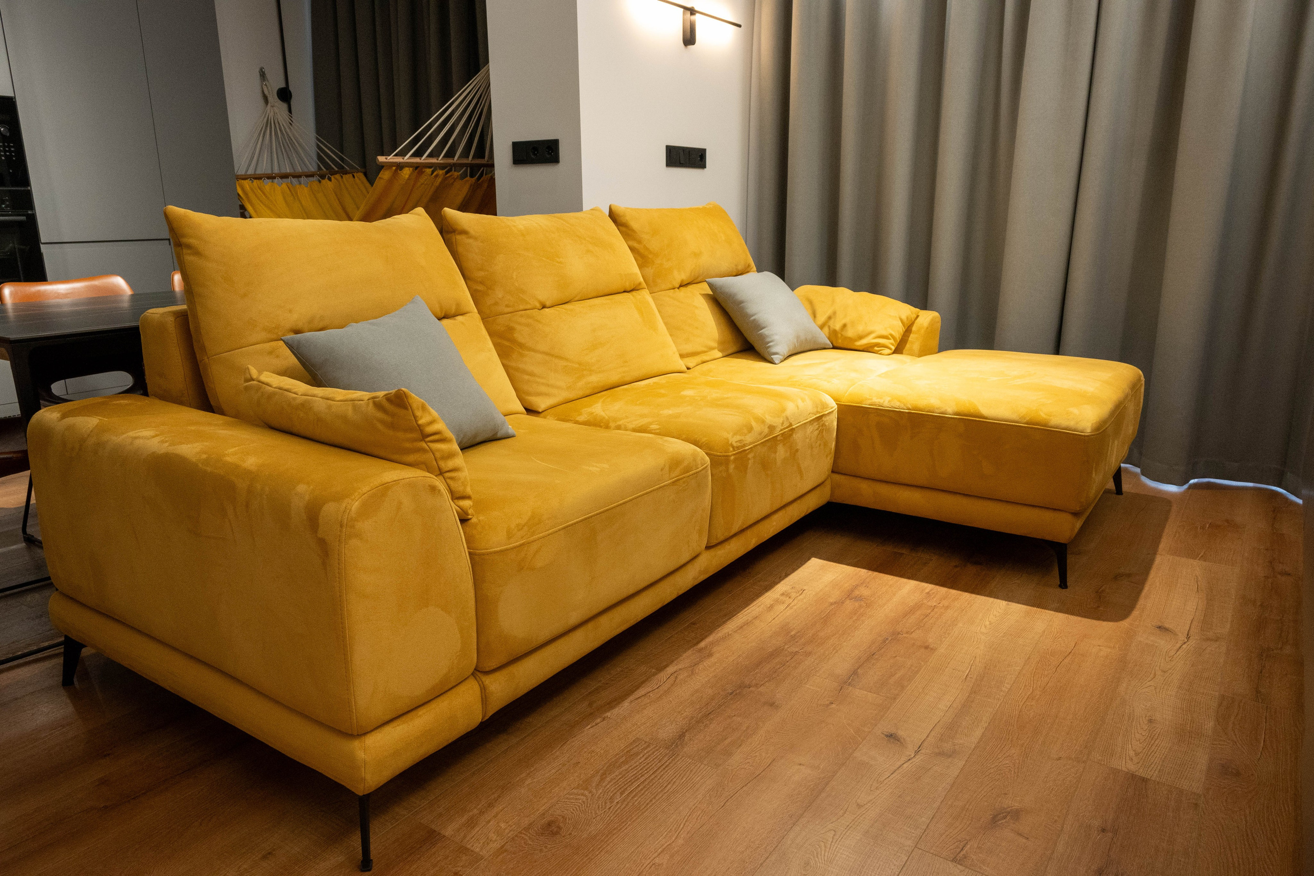 The apartment is on two levels. Fotograf Dmitrii Donets