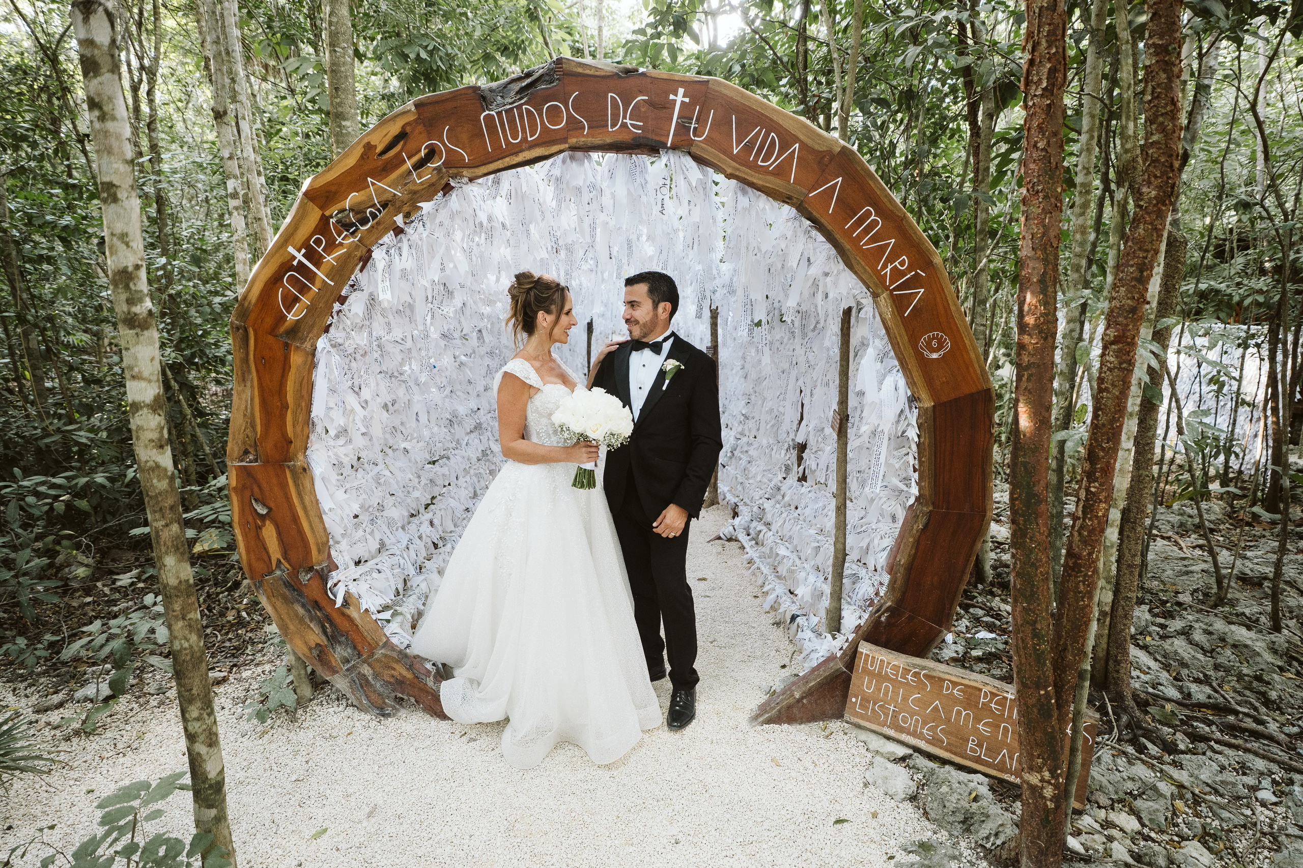 WEDDING PHOTOS. Wedding Photographer and Filmmaker in Guadalajara Mexico Abraham Linares