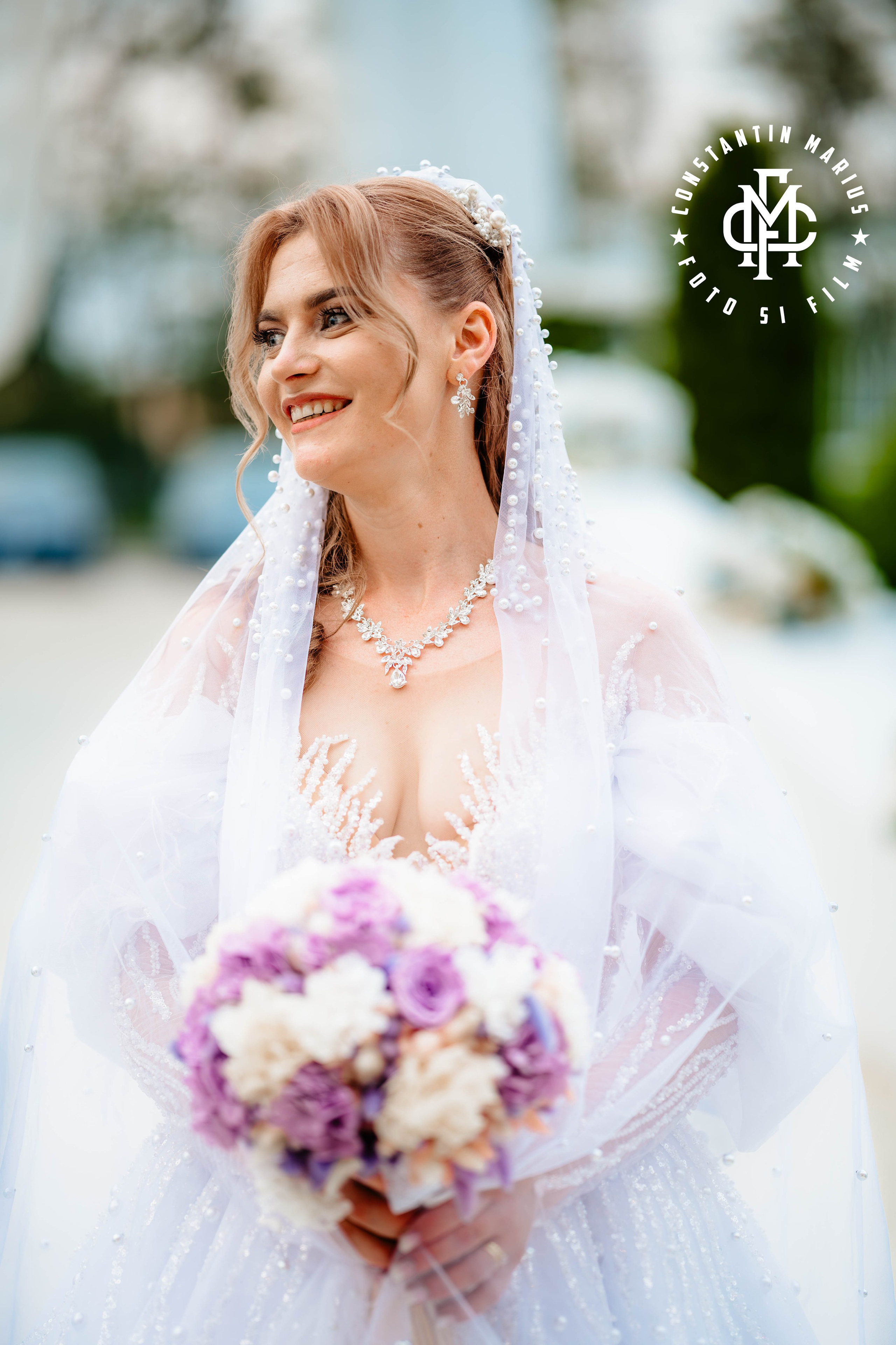 WEDDING PHOTOGRAPHY. DESPRE NOI