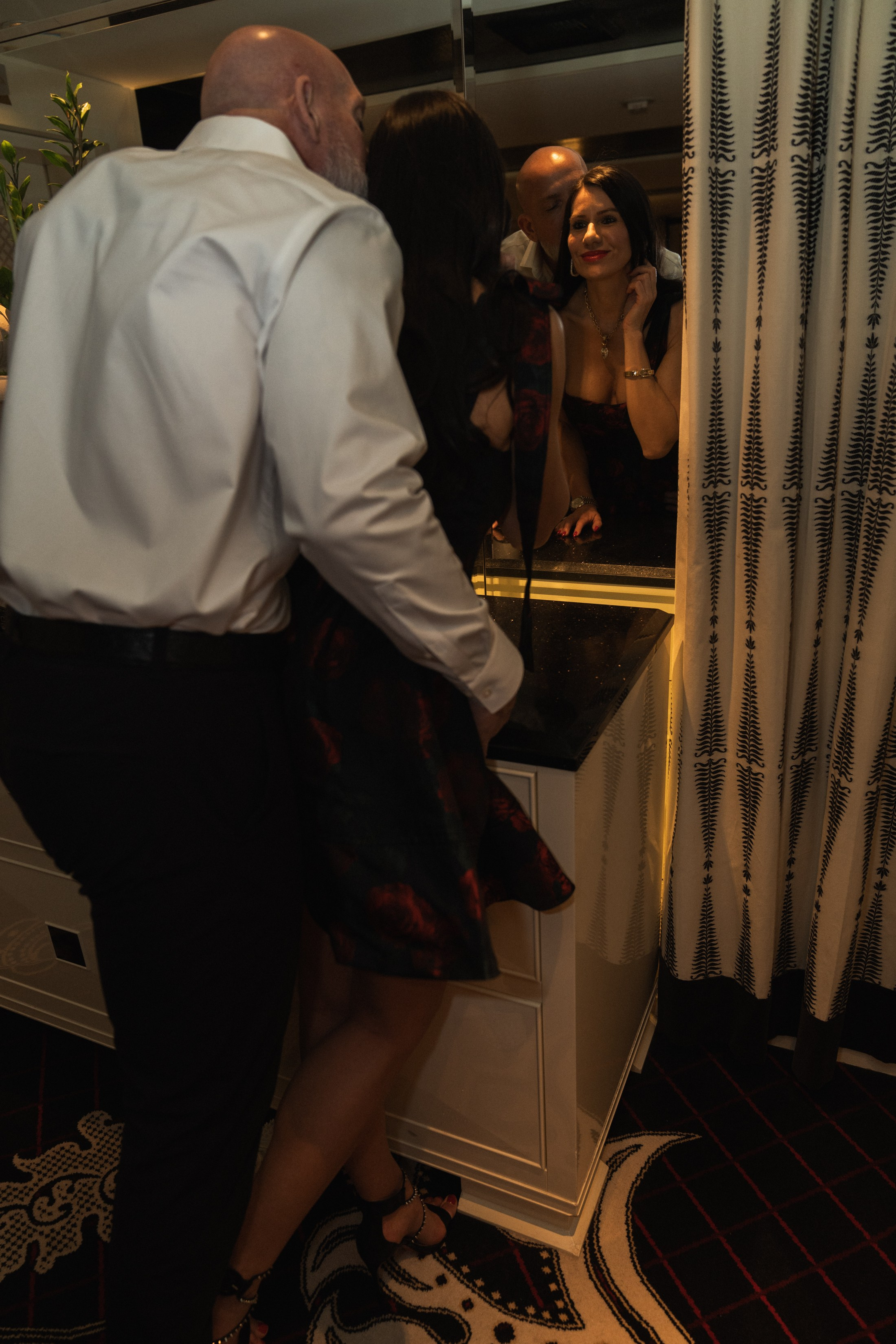 Zanete&Ben. Wedding & elopement photographer Viktoriya Kravtsov. Las Vegas