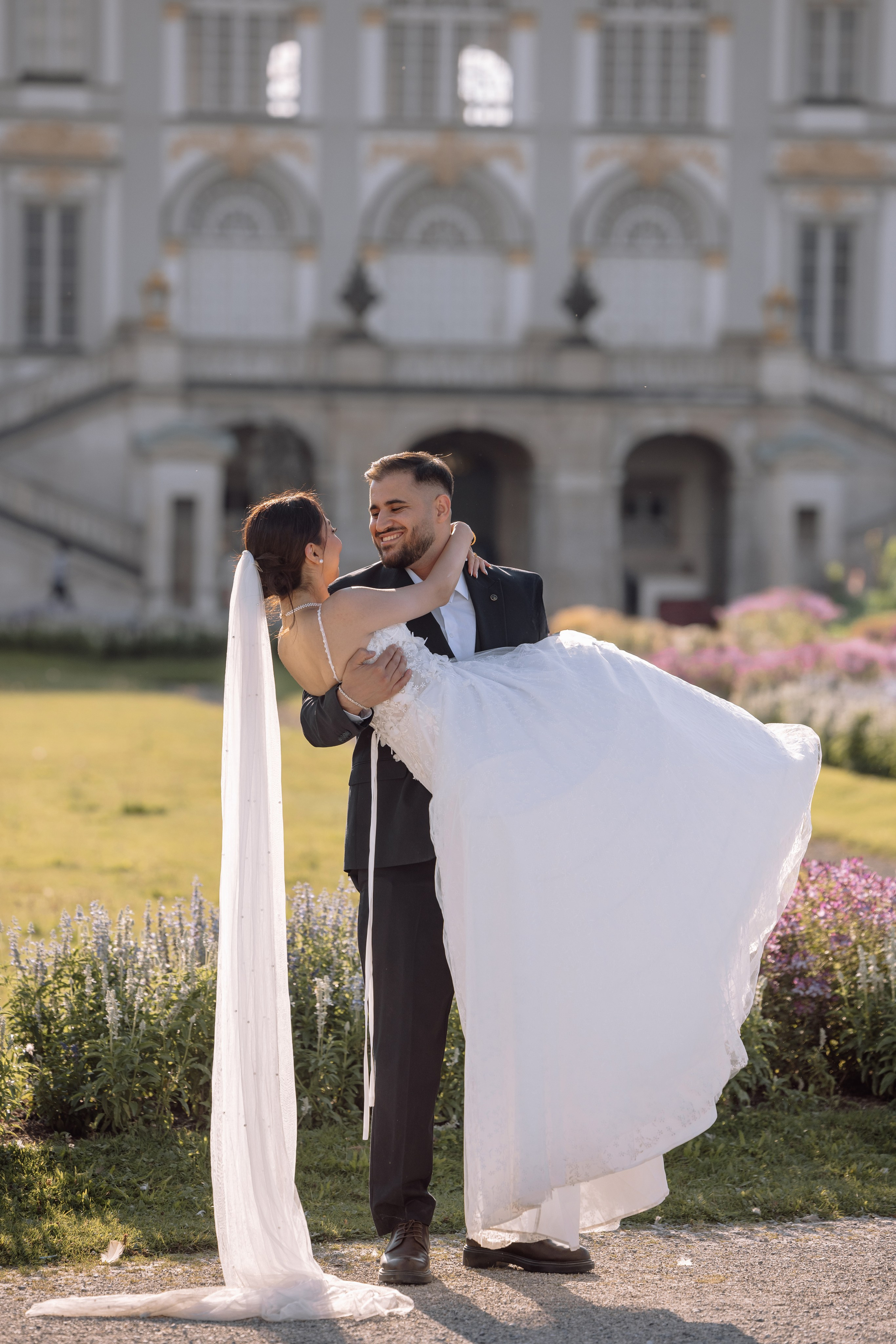 Liebe & Romantik am Schloss Nymphenburg. Hochzeitsfotograf München Taufe Familienfotograf Tanja Mauke