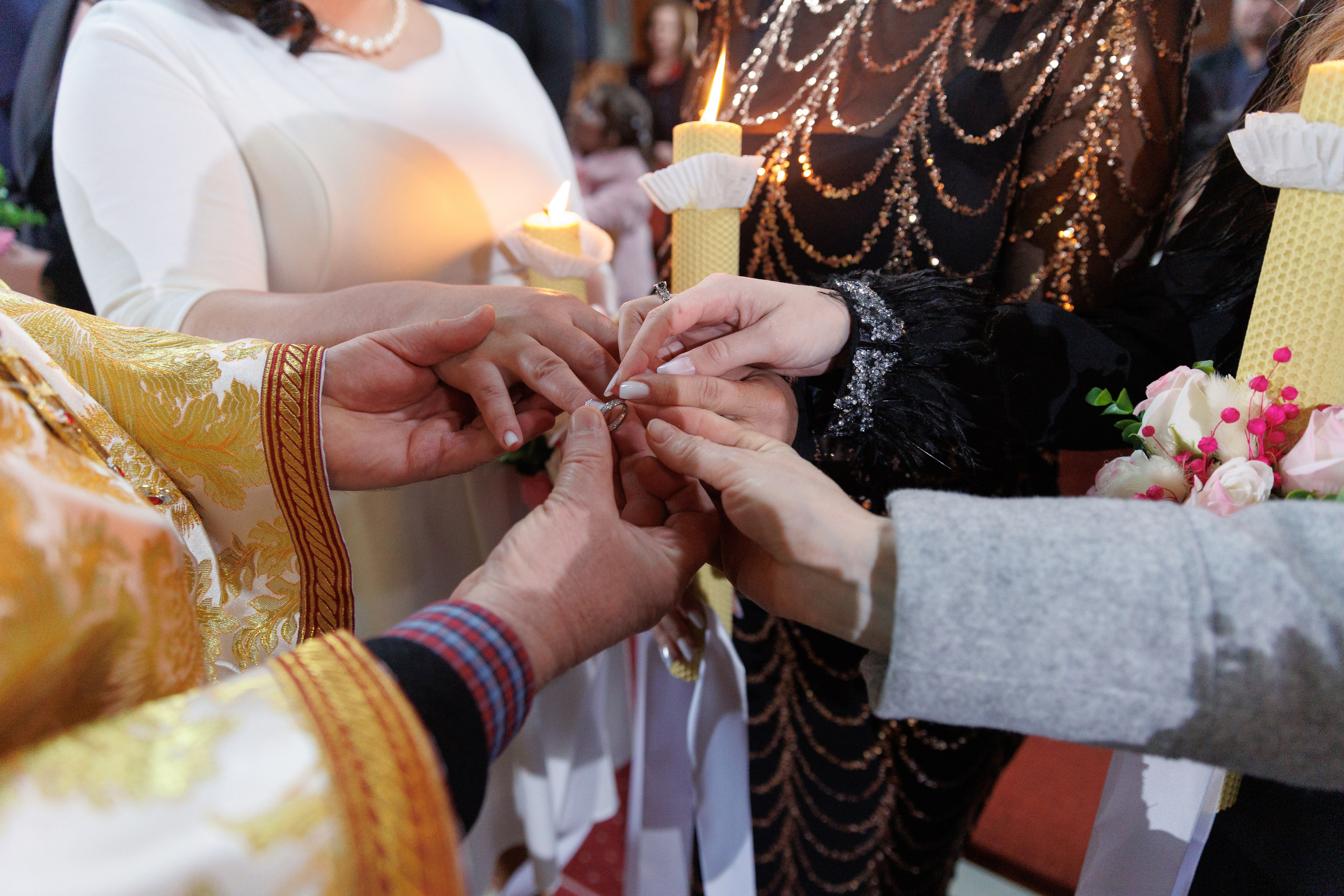 Andreea & Radu — simplu, autentic, al lor. Rares Bucur is a professional wedding photographer based in Cluj-Napoca, Romania, specializing in wedding photography