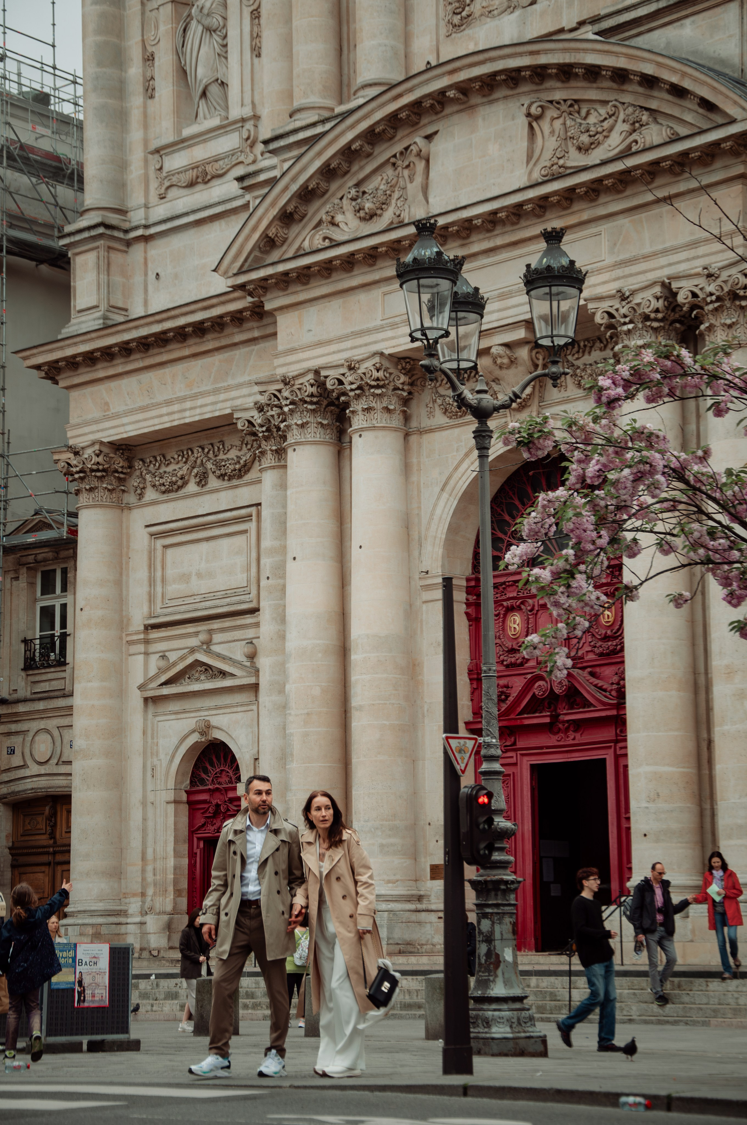 Street couple photoshoot. Paris photographer — Polina Osipova