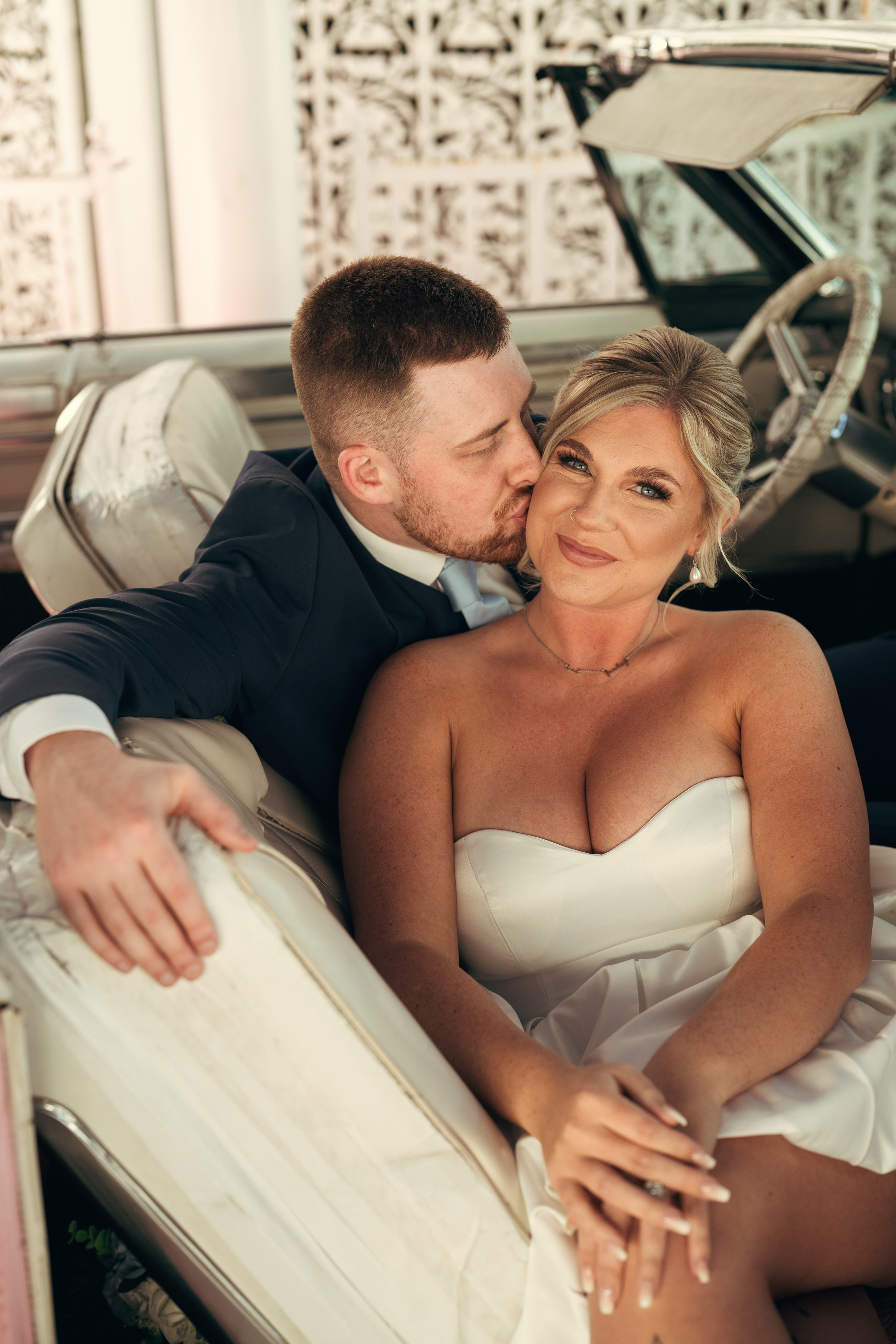 Lauren&Callum. Wedding & elopement photographer Viktoriya Kravtsov. Las Vegas