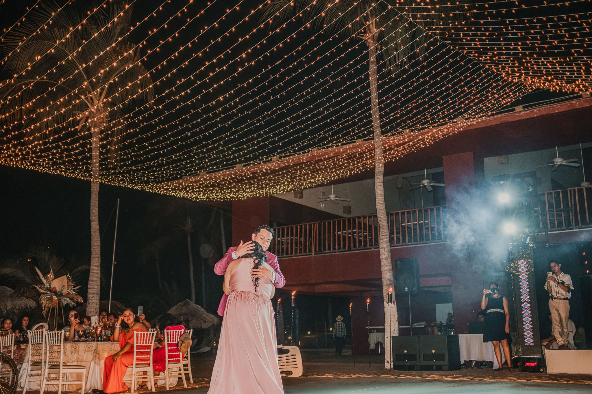 Silvia & Julio / Huatulco. Wedding and family photographer in Mexico City