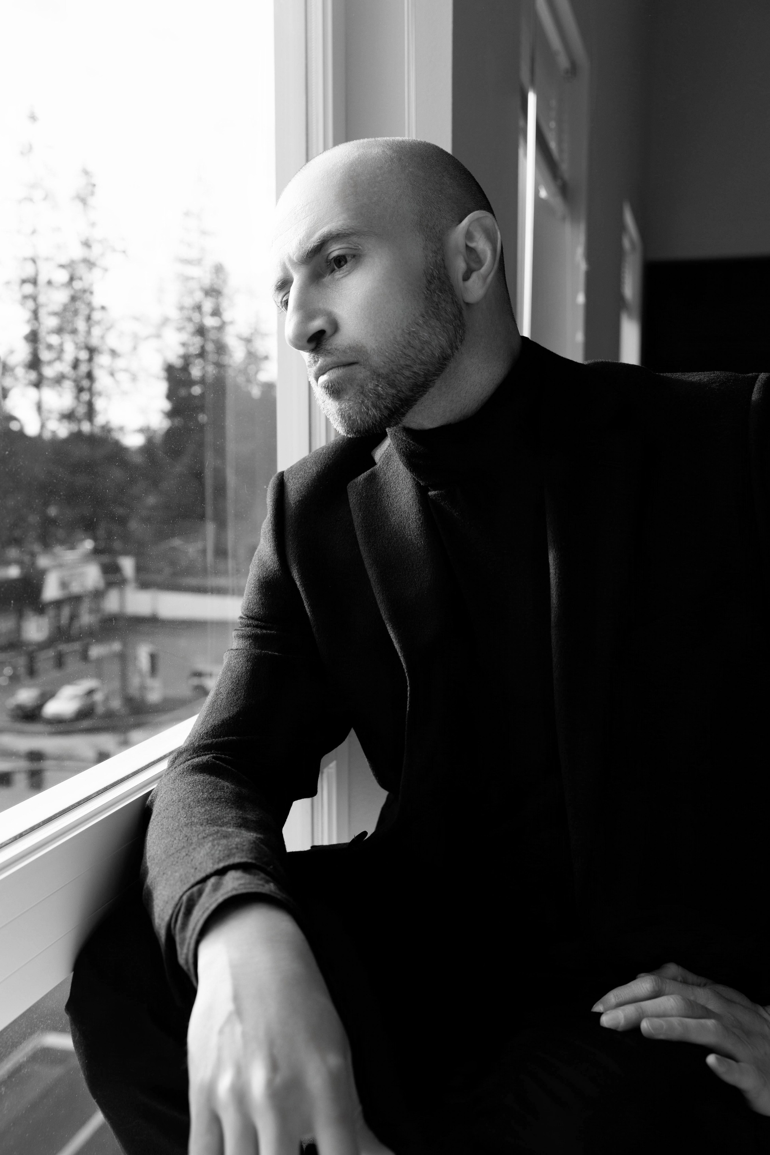 ALEX. Documentary and Family Photographer in Seattle