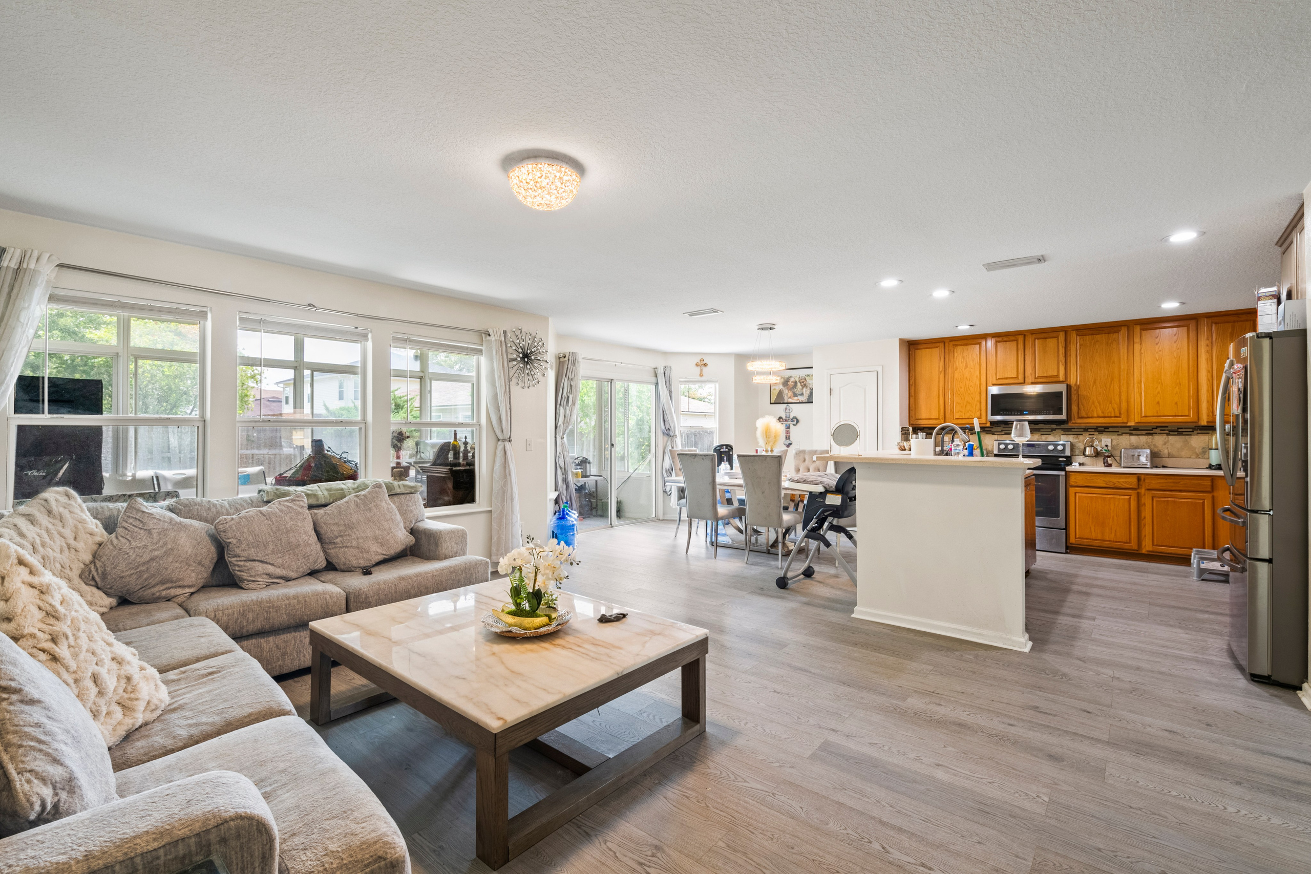 Decluttering // Jaxrealtyvisuals.com