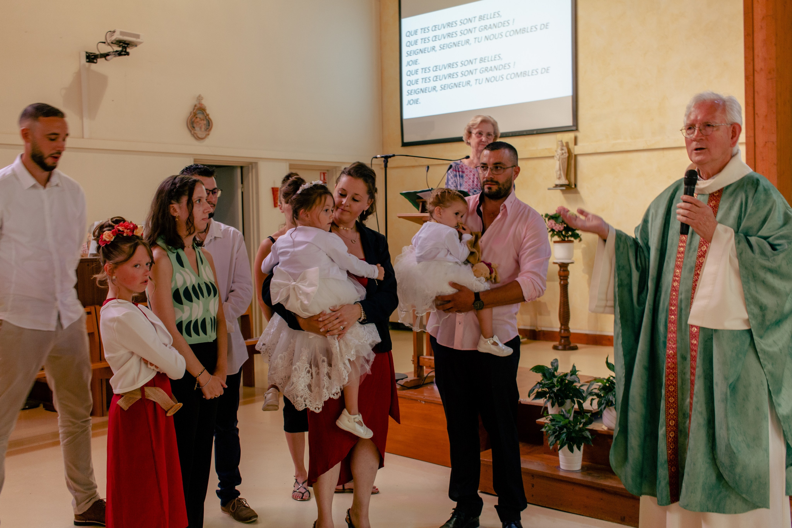 Julia et Shanna | Baptême. Studio photo « Partage ton bonheur » – Photographe famille près de Châtellerault, Poitiers et Tours