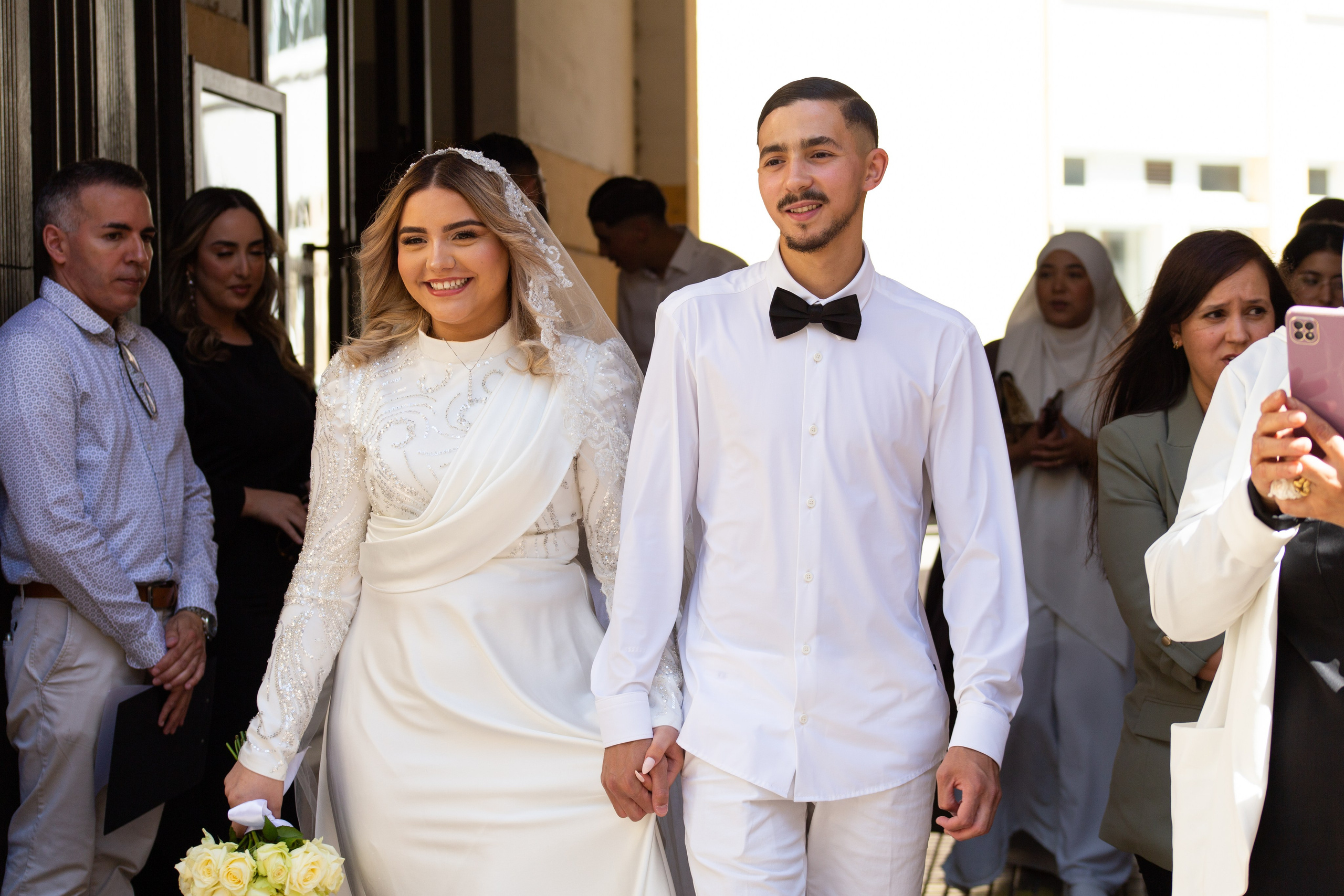 Yassine et Sahra. Studio photo « Partage ton bonheur » – Photographe famille près de Châtellerault, Poitiers et Tours