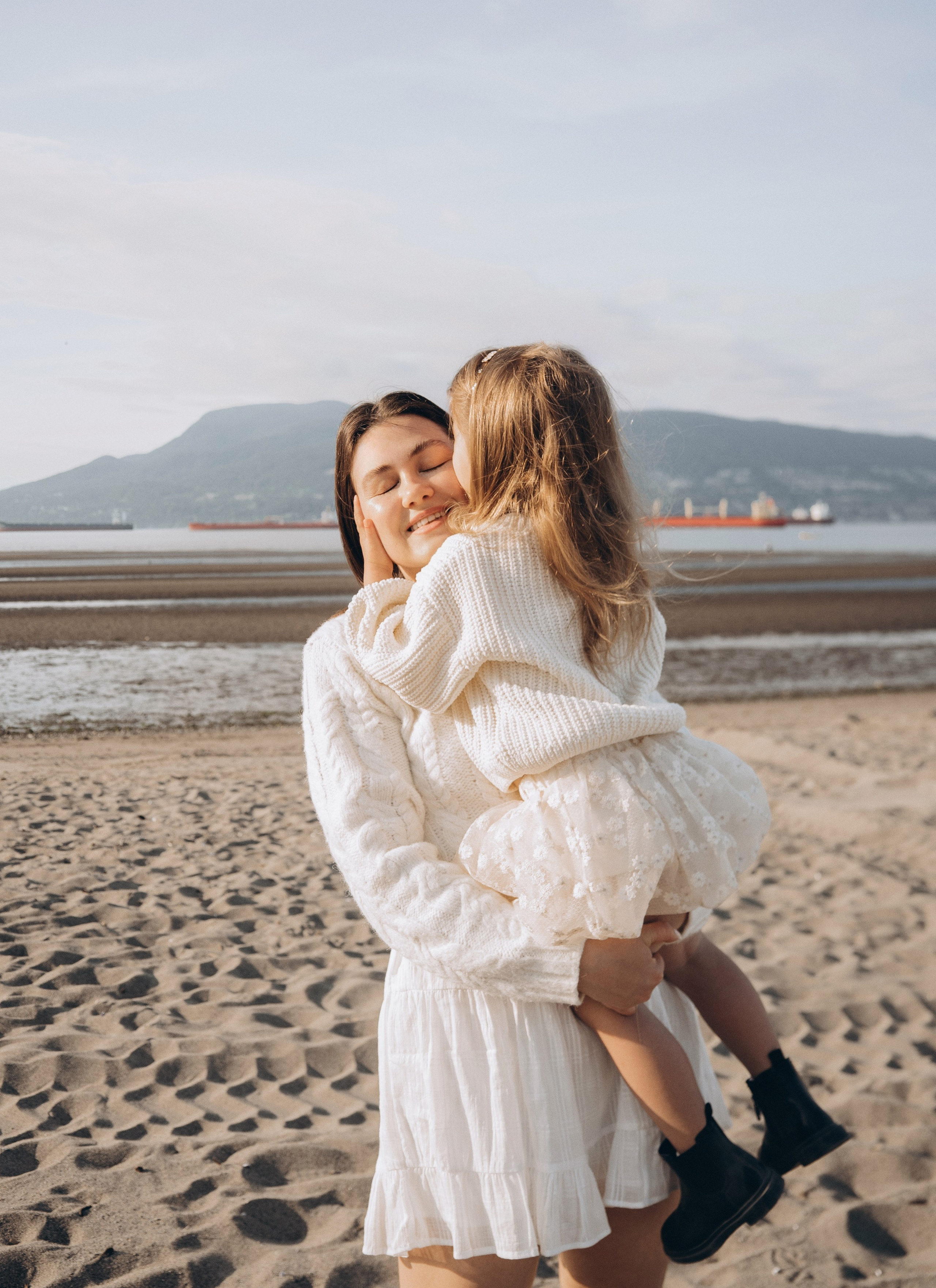 Mia & Anna. Vancouver Photographer | Catherine Vashchenko