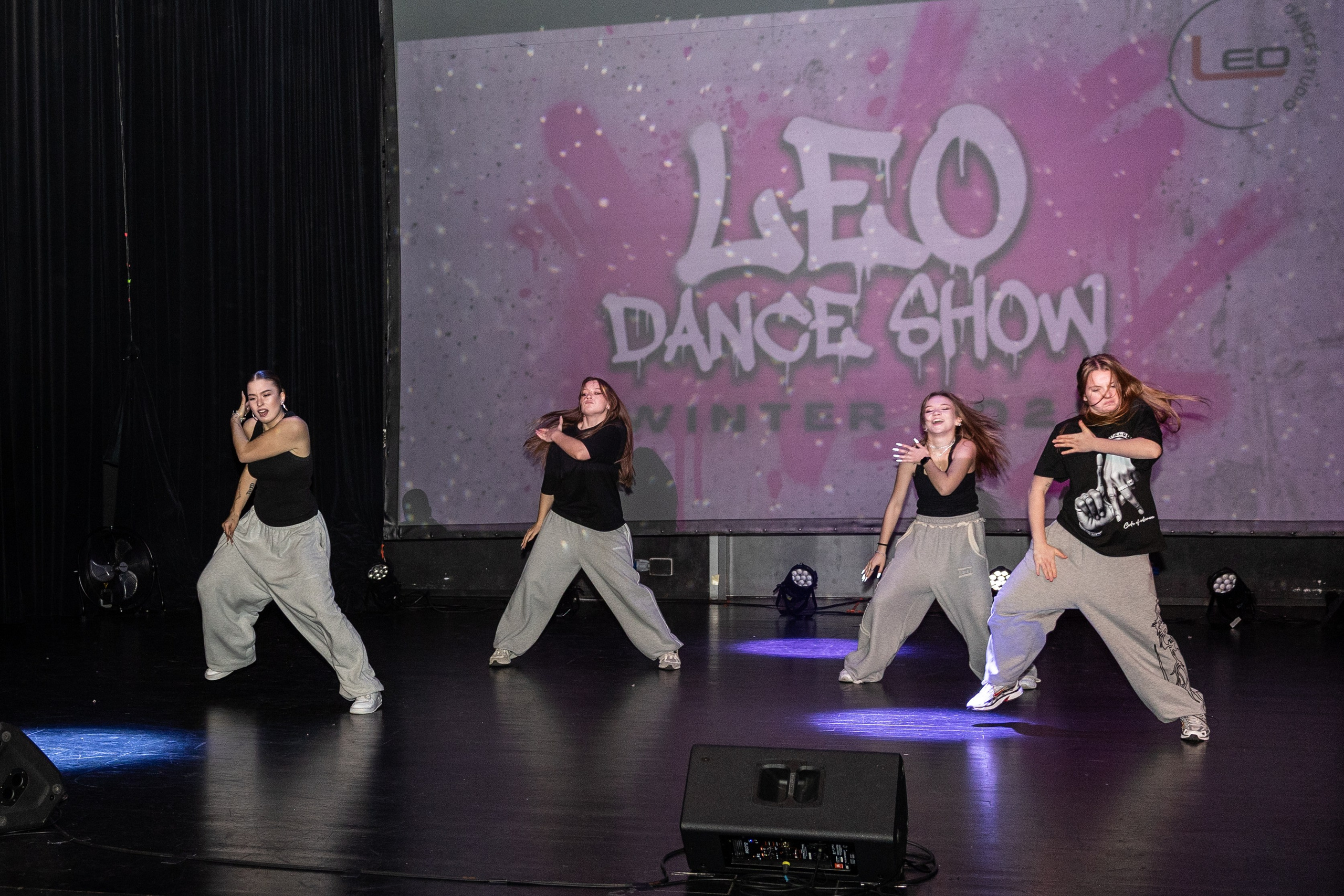 LEO DANCE SHOW WINTER 2025. Семейный и детский фотограф в Варшаве Мила Бобровская