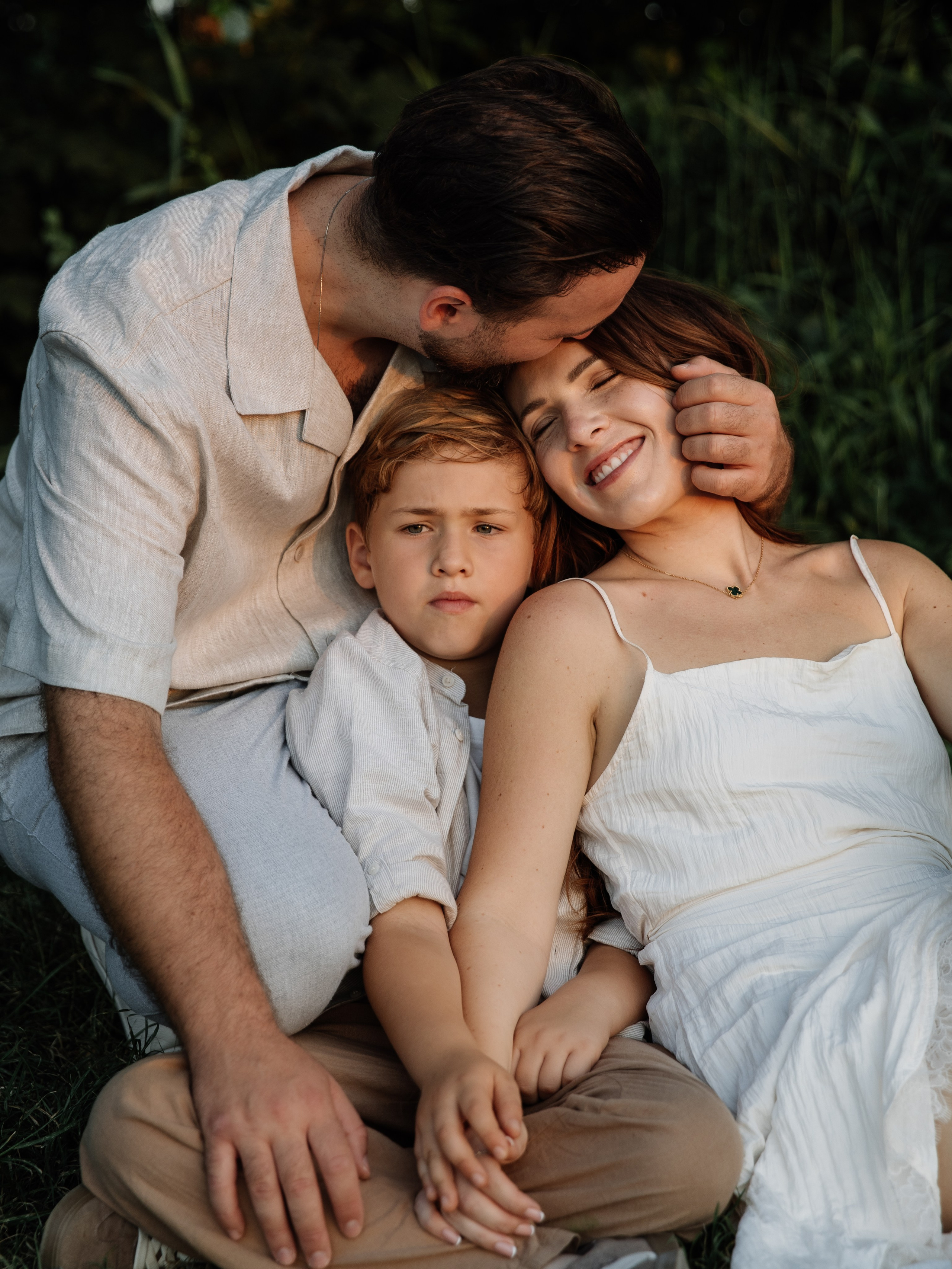 Family (Outdoor). Wedding Photographer