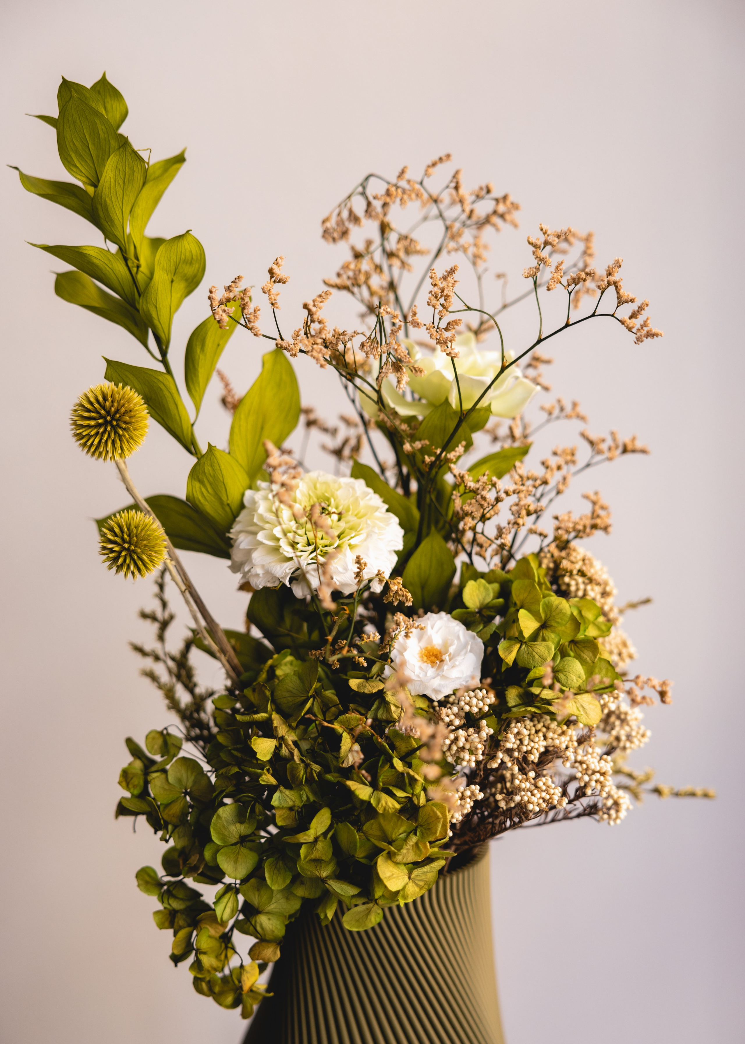 Wow blomster. Professional wedding photographer in Copenhagen, Denmark — Julia Byron