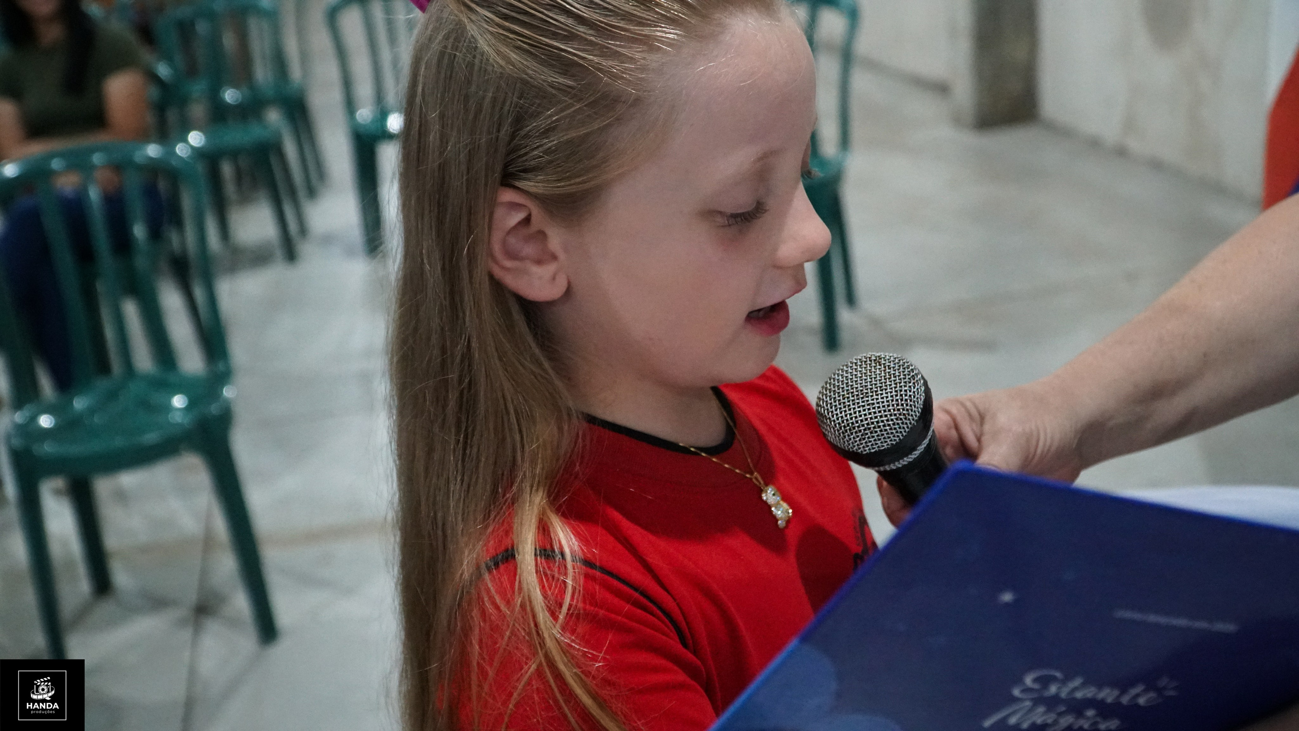 Noite autógrafos colégio Aurélio Buarque de Holanda. Handa Produções