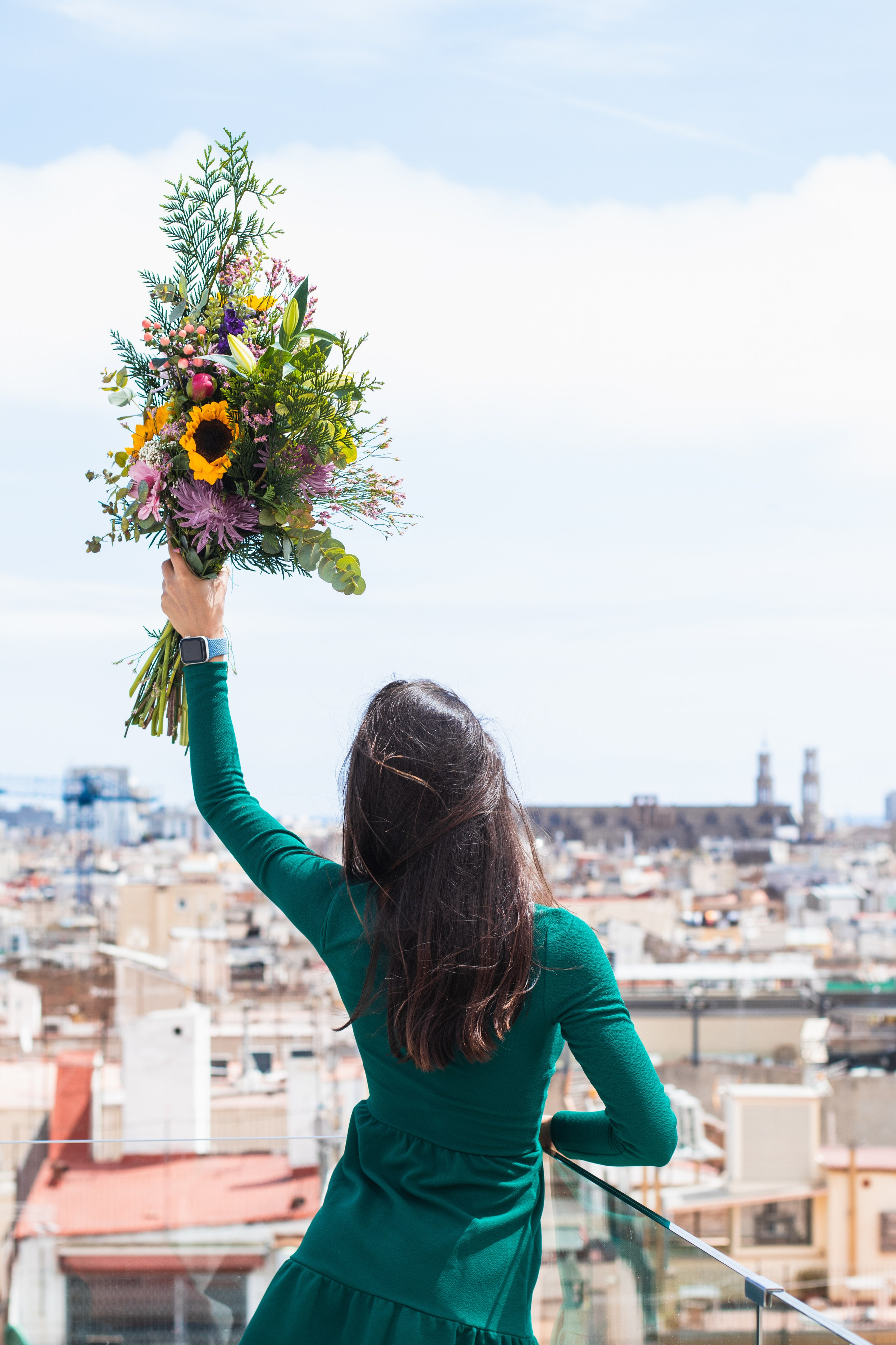 Flower masterclass by “Cheers”, Barcelona. Alexandra Uzianova — photo and video content in Barcelona