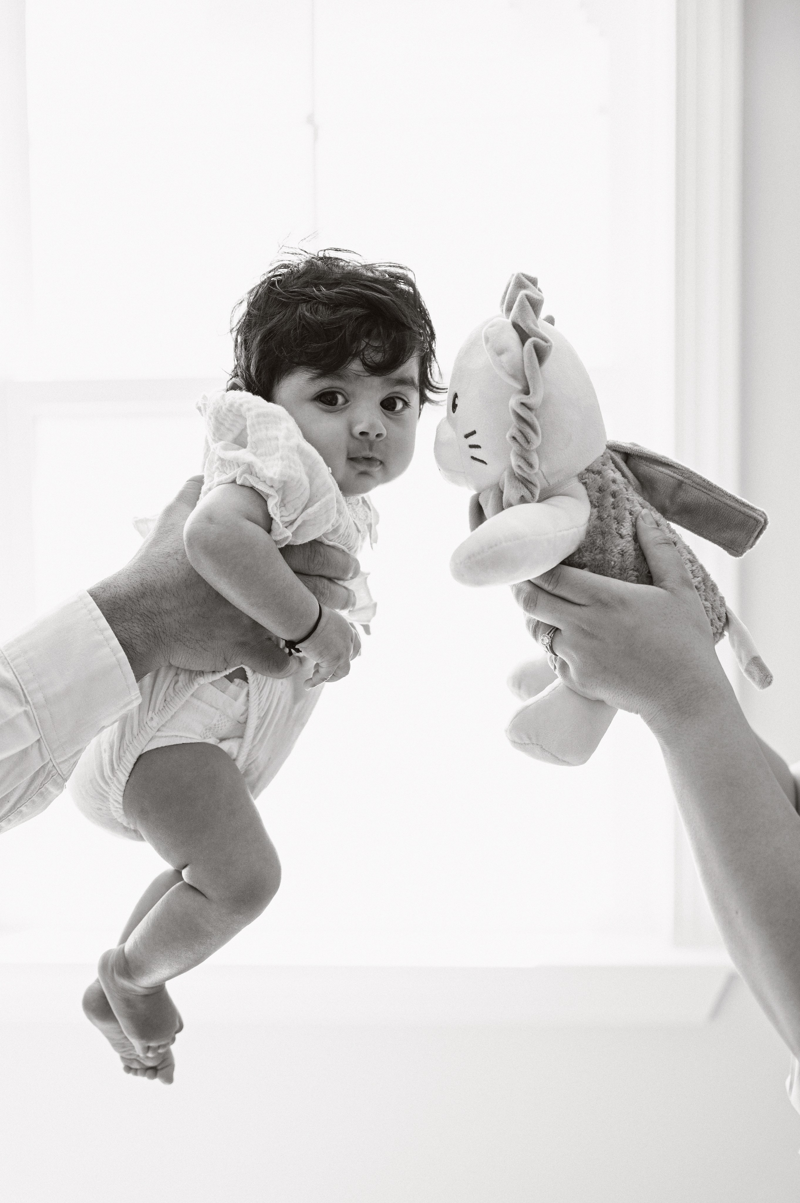 Lifestyle. In-home newborn photography Raleigh & area Katya Kulikova