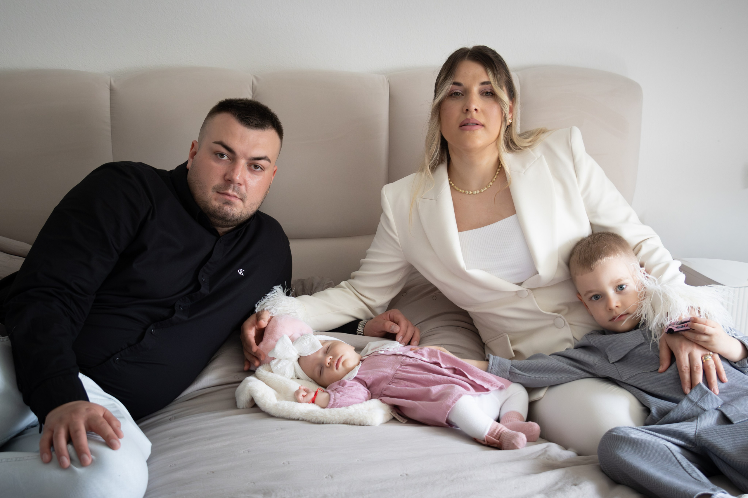 Melania Ioana 23.05.2026. Fotograf familie, mini studio, evenimente, botez, majorat