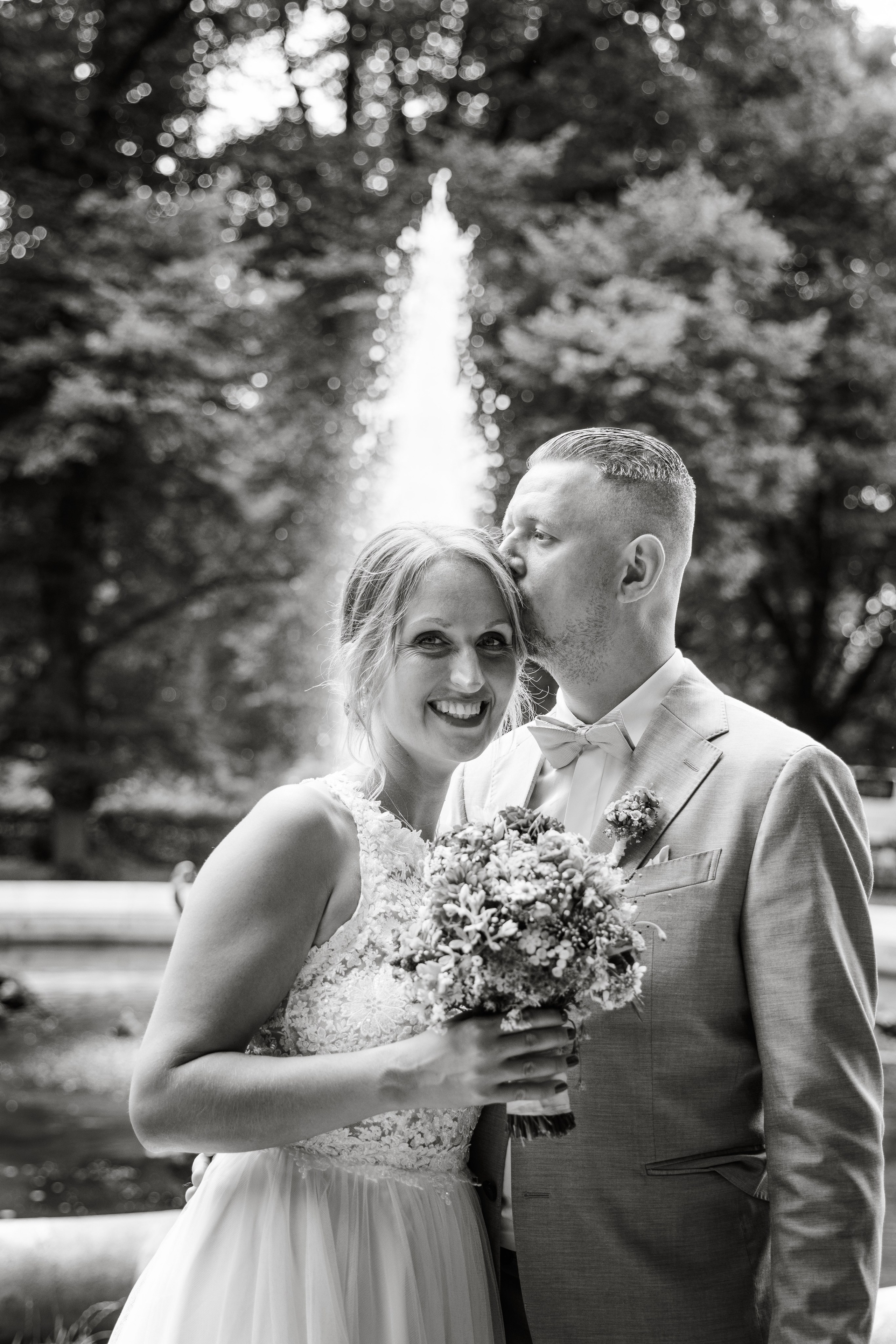 Sandra und Kevin: Standesamt Unterföring und Friedensengel. Hochzeitsfotograf München Taufe Familienfotograf Tanja Mauke