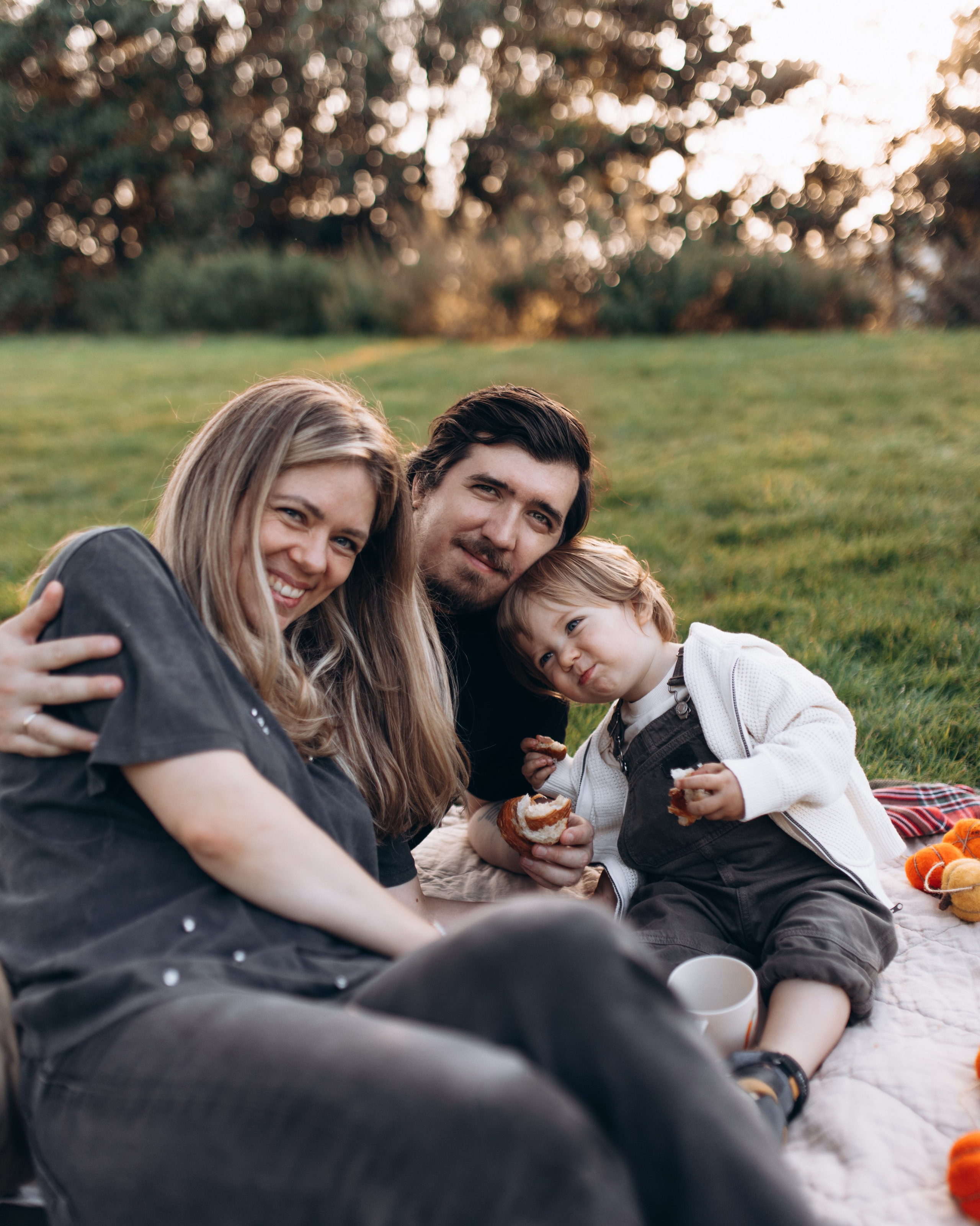 Maksim with parents (Queen Elizabeth Olympic park). Anastasia Klink, Photographer in London