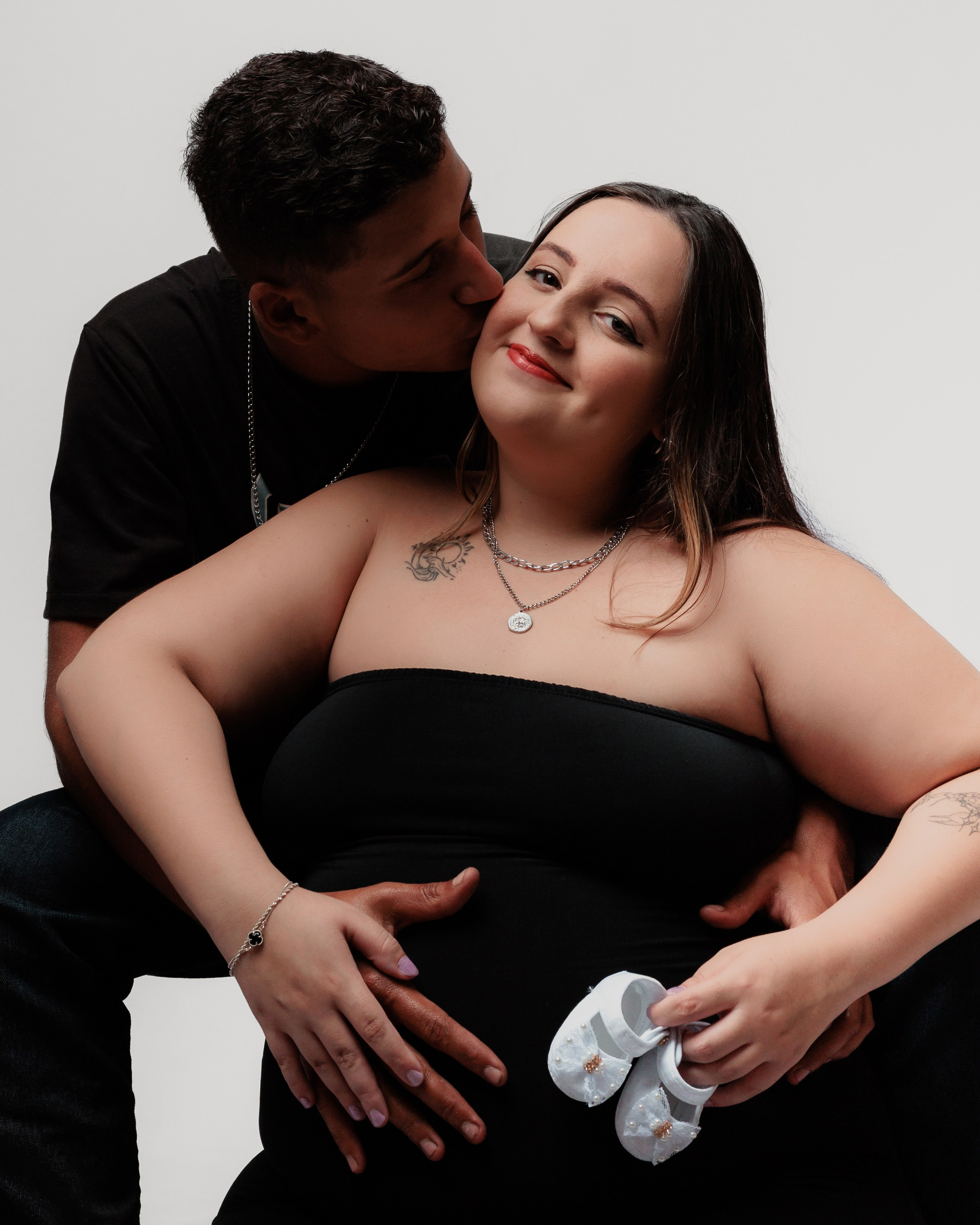 2025 | Grazi — Gestante — Estudio. Denis Damasceno | Fotografia