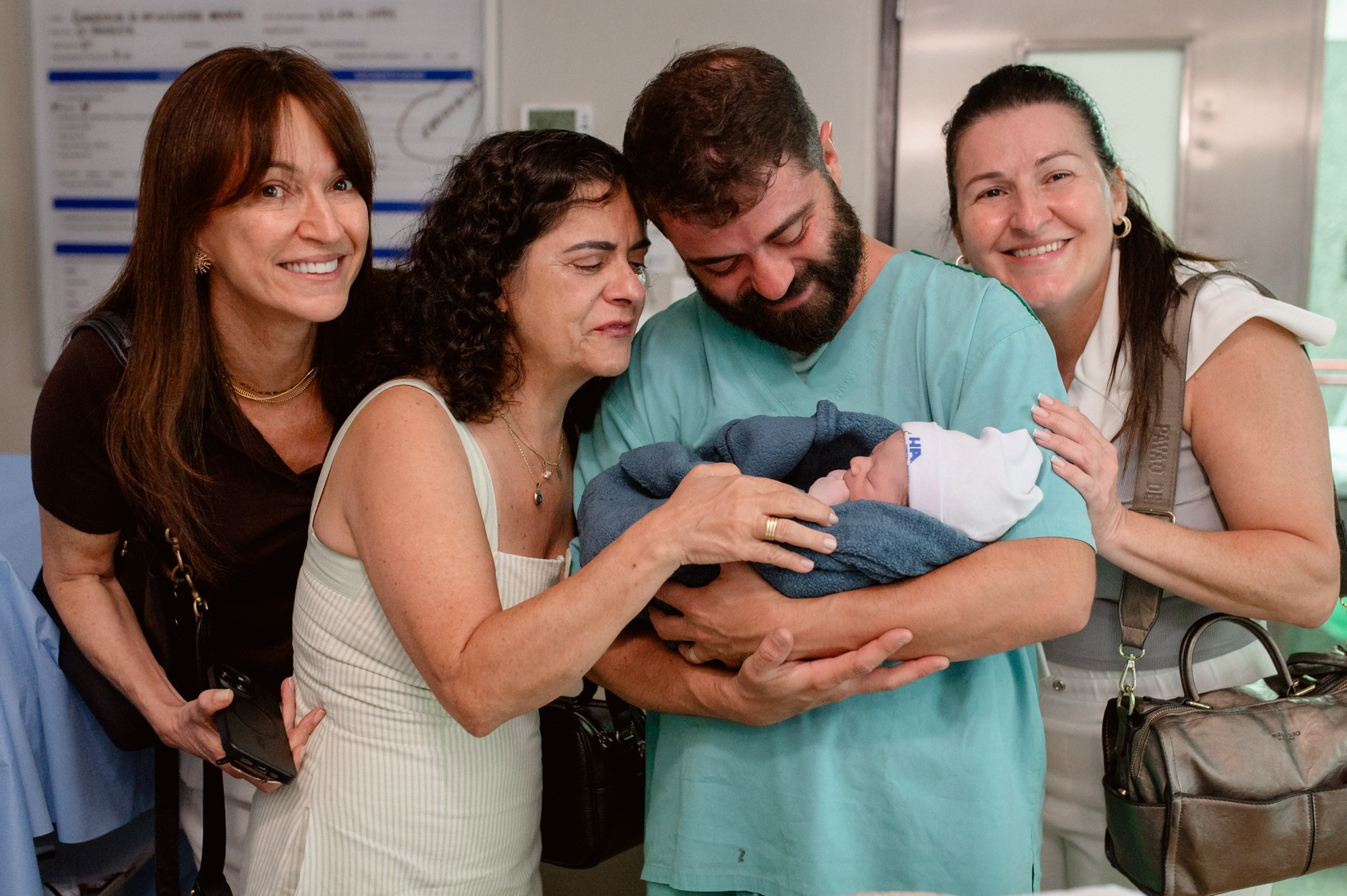 Nascer Frederico. Água Carmim Fotografia