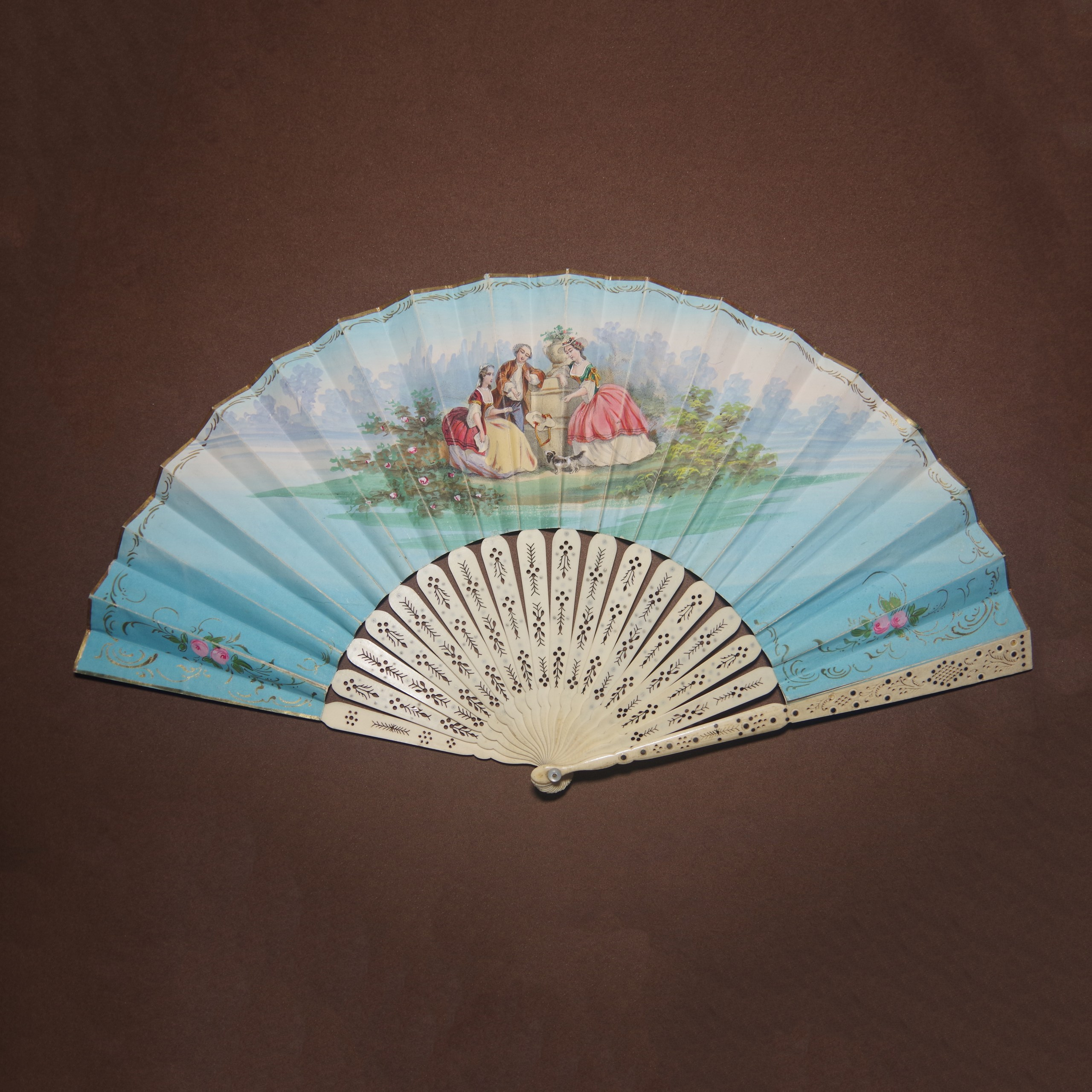 Italianfan. Современнные и актикварные украшения в Барселоне, Москве и Санкт-Петербурге